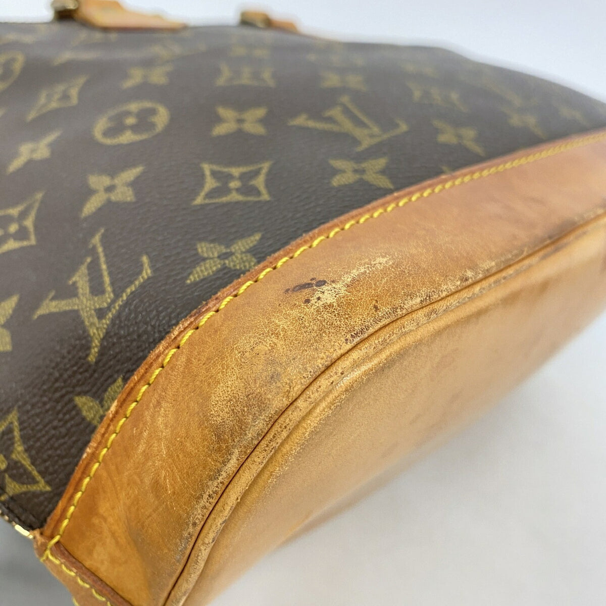 Louis Vuitton Brown Handbag (Pre-Owned)