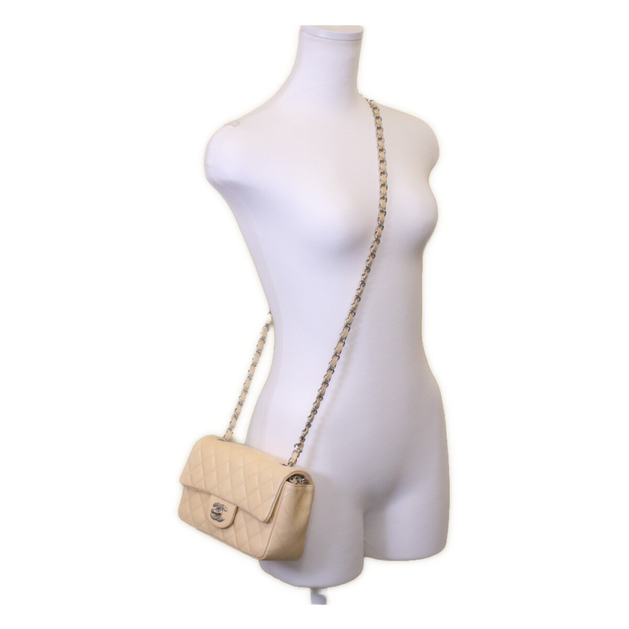 Chanel Light Beige Grained Calfskin Shoulder Bag (Pre-Owned)