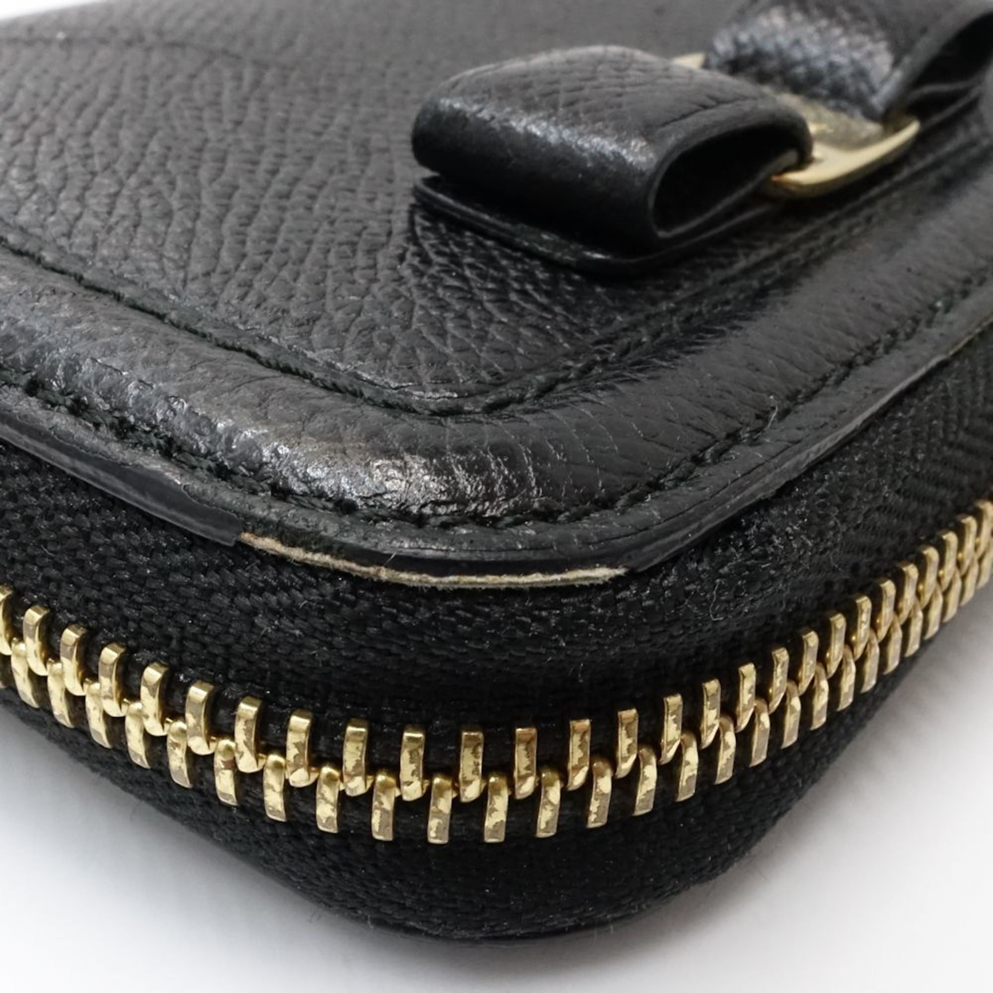 Salvatore Ferragamo Black Leather Coin Purse/Coin Case (Pre-Owned)