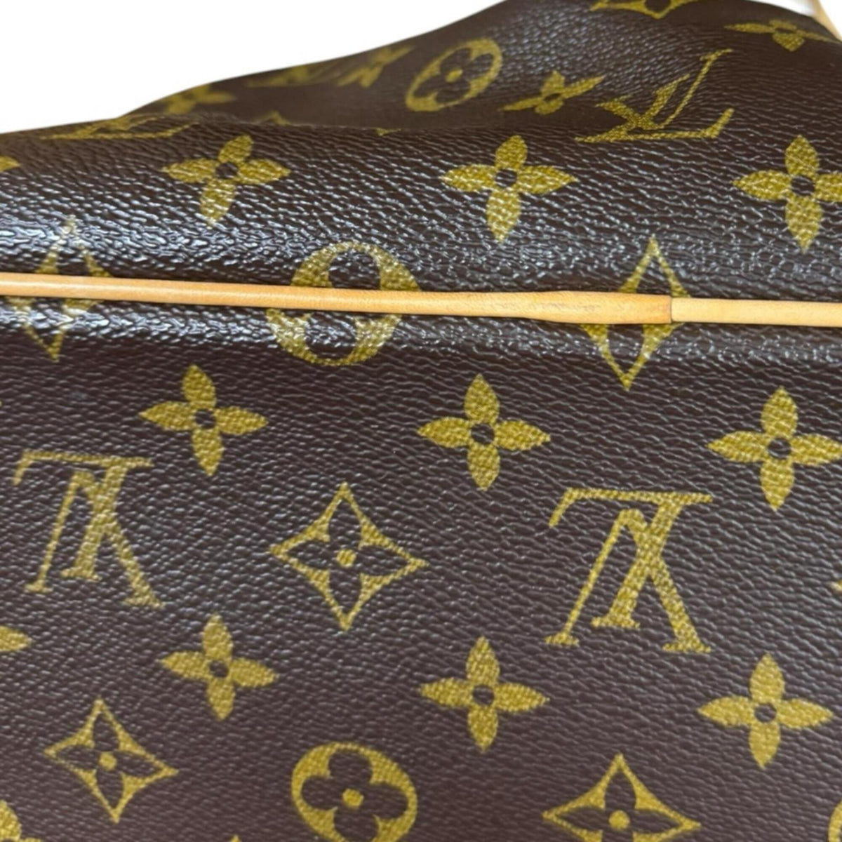 Louis Vuitton Monogram Brown Monogram Shoulder Bag (Pre-Owned)