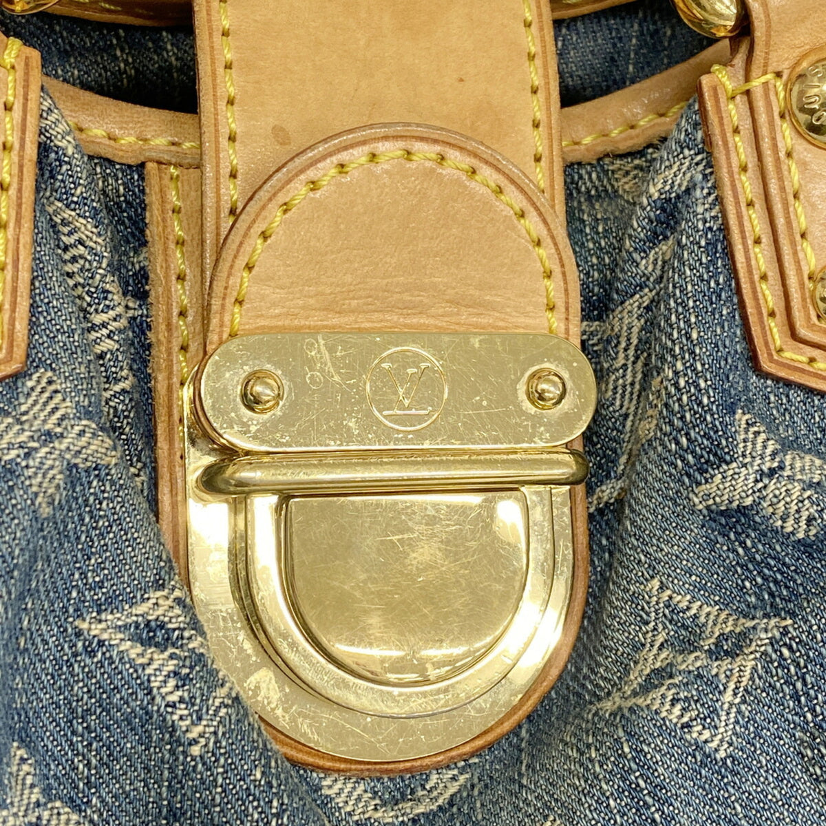 Louis Vuitton Blue Handbag (Pre-Owned)
