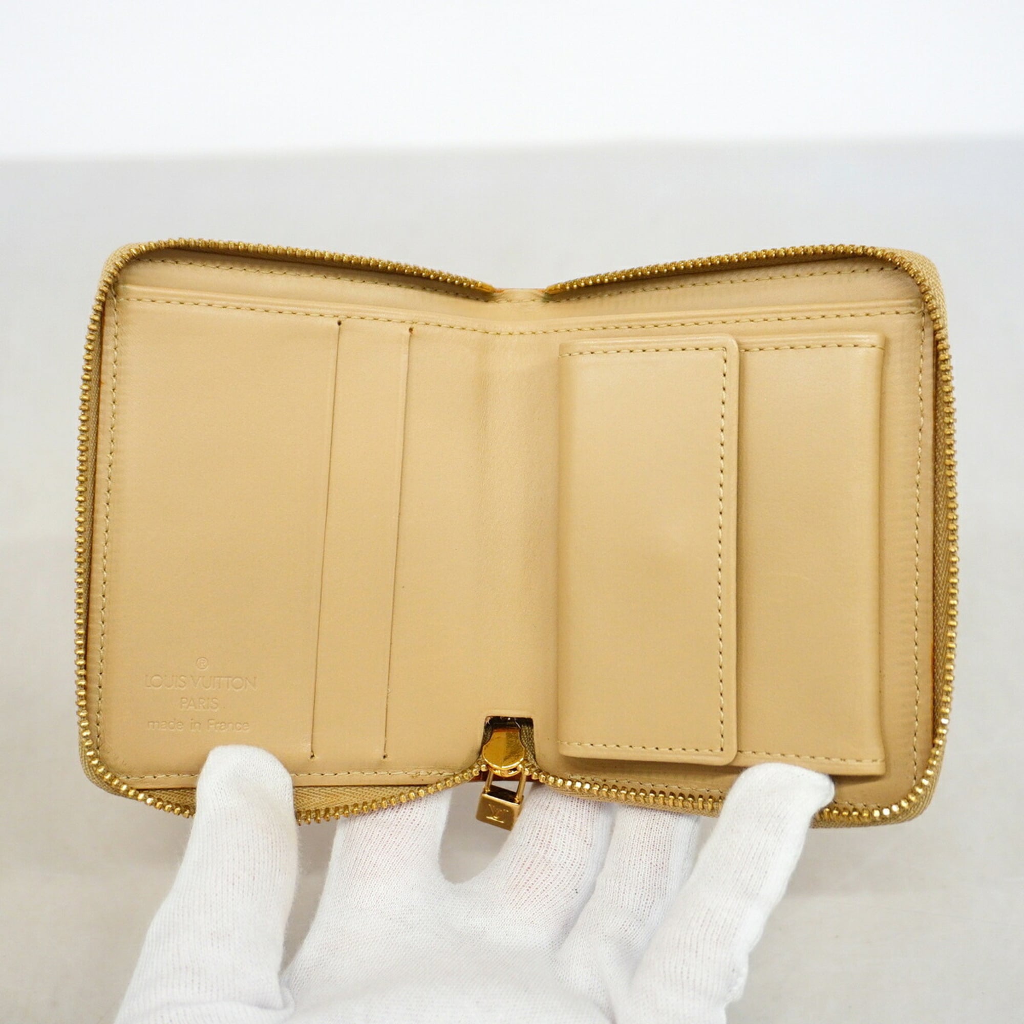 Louis Vuitton Beige Wallet (Bi-Fold) (Pre-Owned)