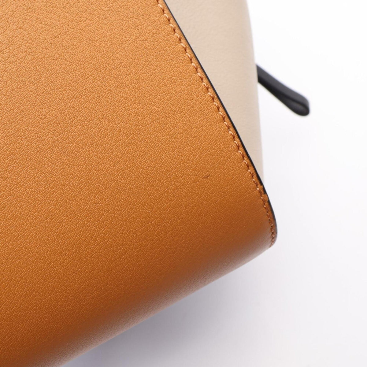 Loewe Beige Black Brown Leather Handbag (Pre-Owned)