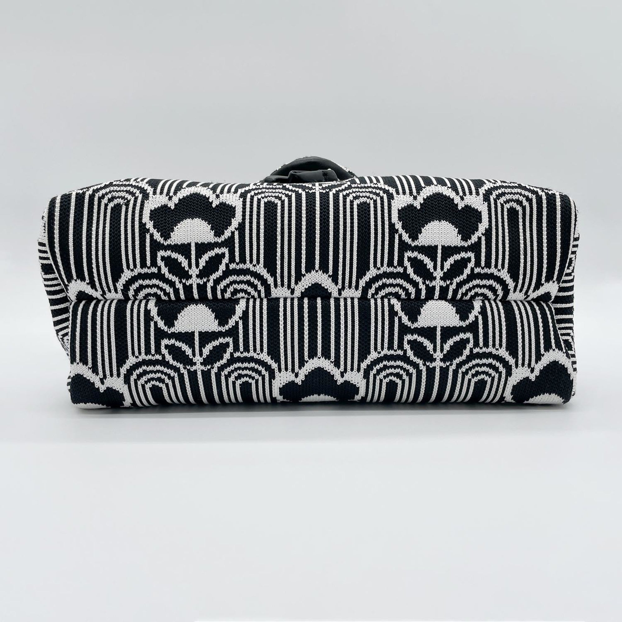 Prada Black Leather Shoulder Bag (Pre-Owned)
