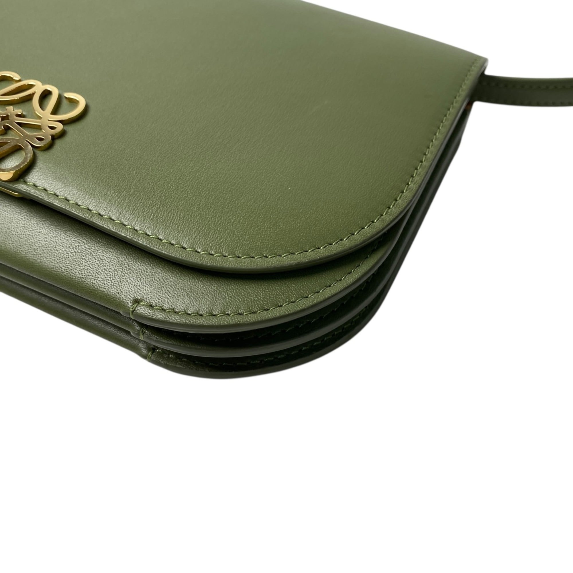 Loewe Green Leather Shoulder Bag Sling Bag (Pre-Owned)