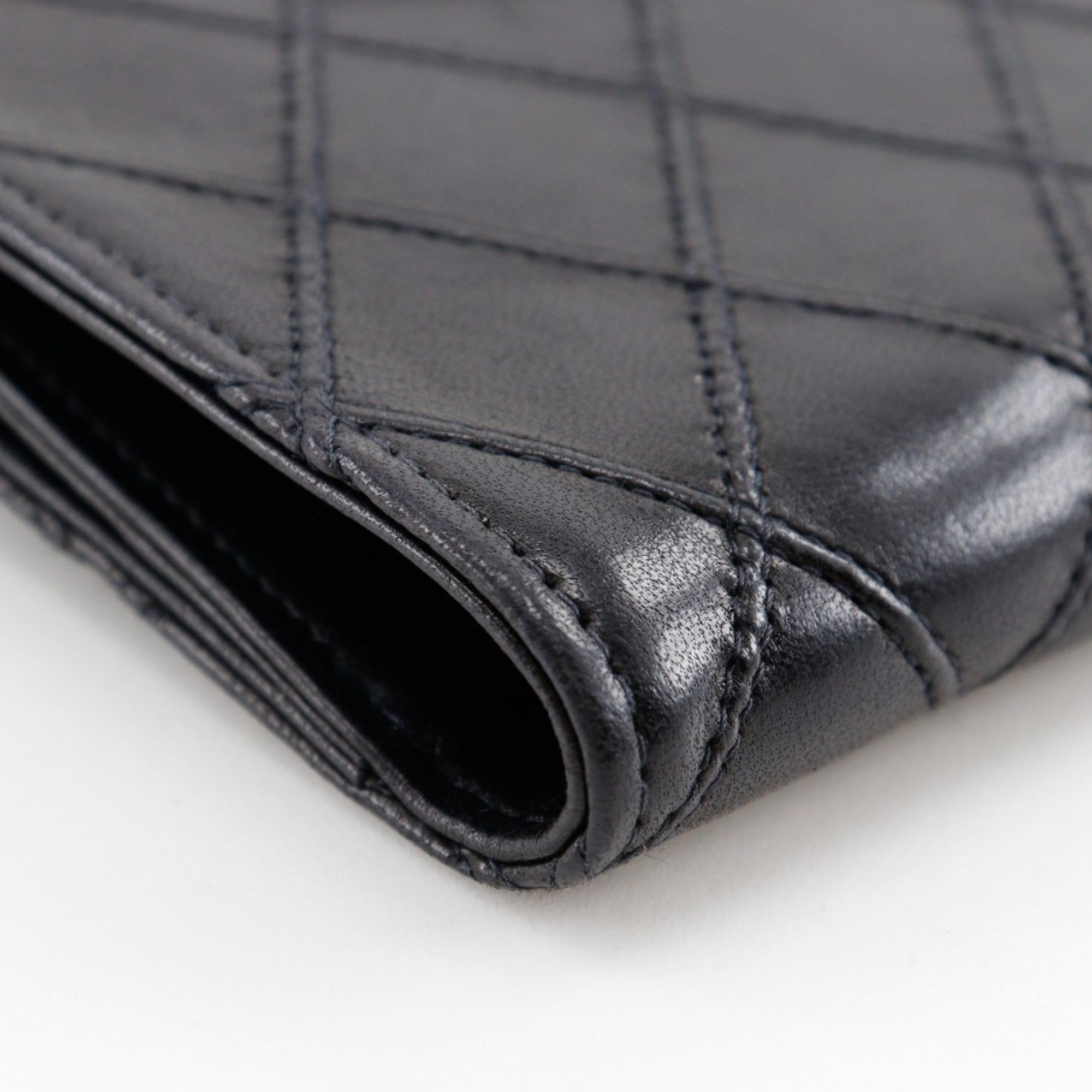 Chanel Black Leather Wallet (Bi-Fold) (Pre-Owned)