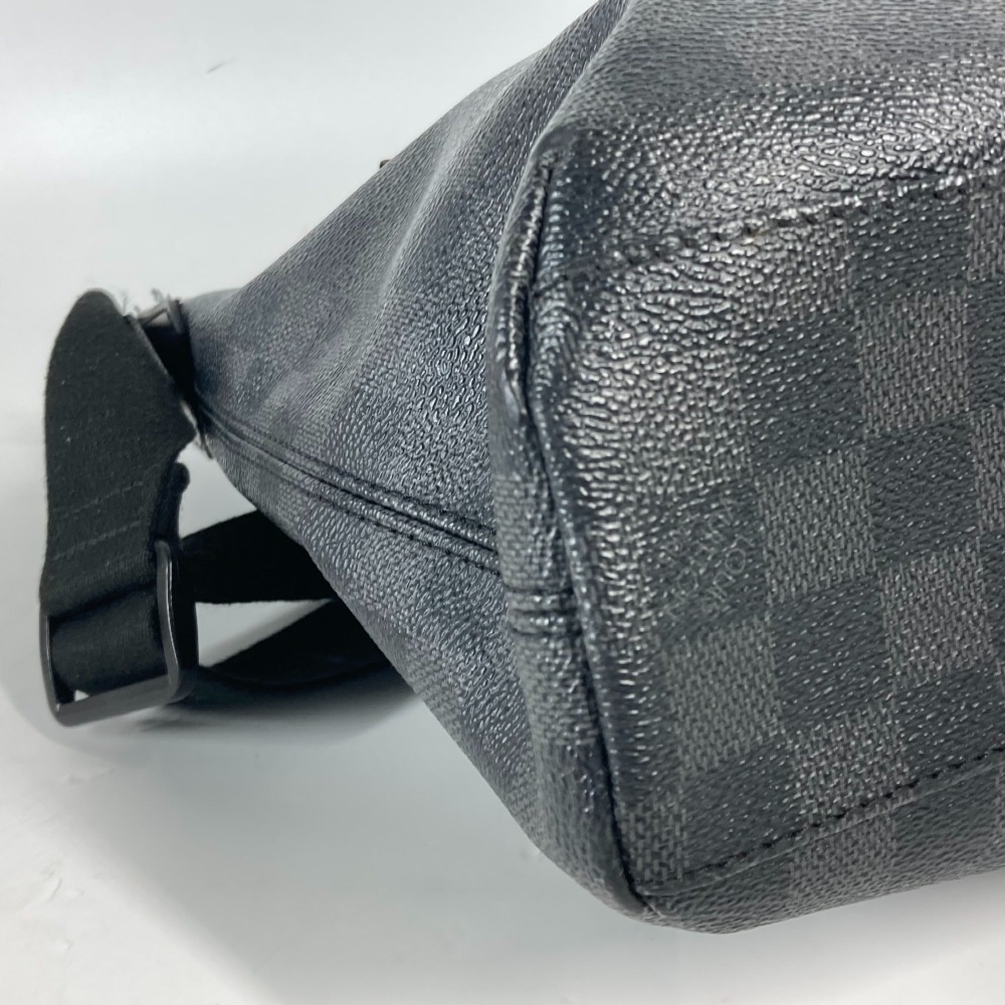 Louis Vuitton Black Damier Graphite Shoulder Bag (Pre-Owned)