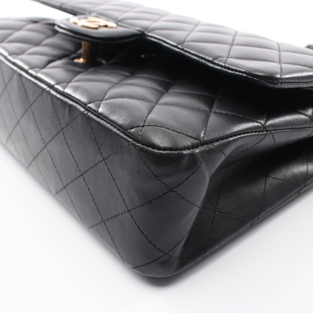 Chanel Black Leather Handbag Shoulder Bag (Pre-Owned)