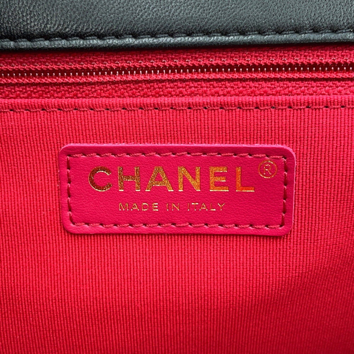 Chanel Matelasse Black Leather Handbag Shoulder Bag (Pre-Owned)