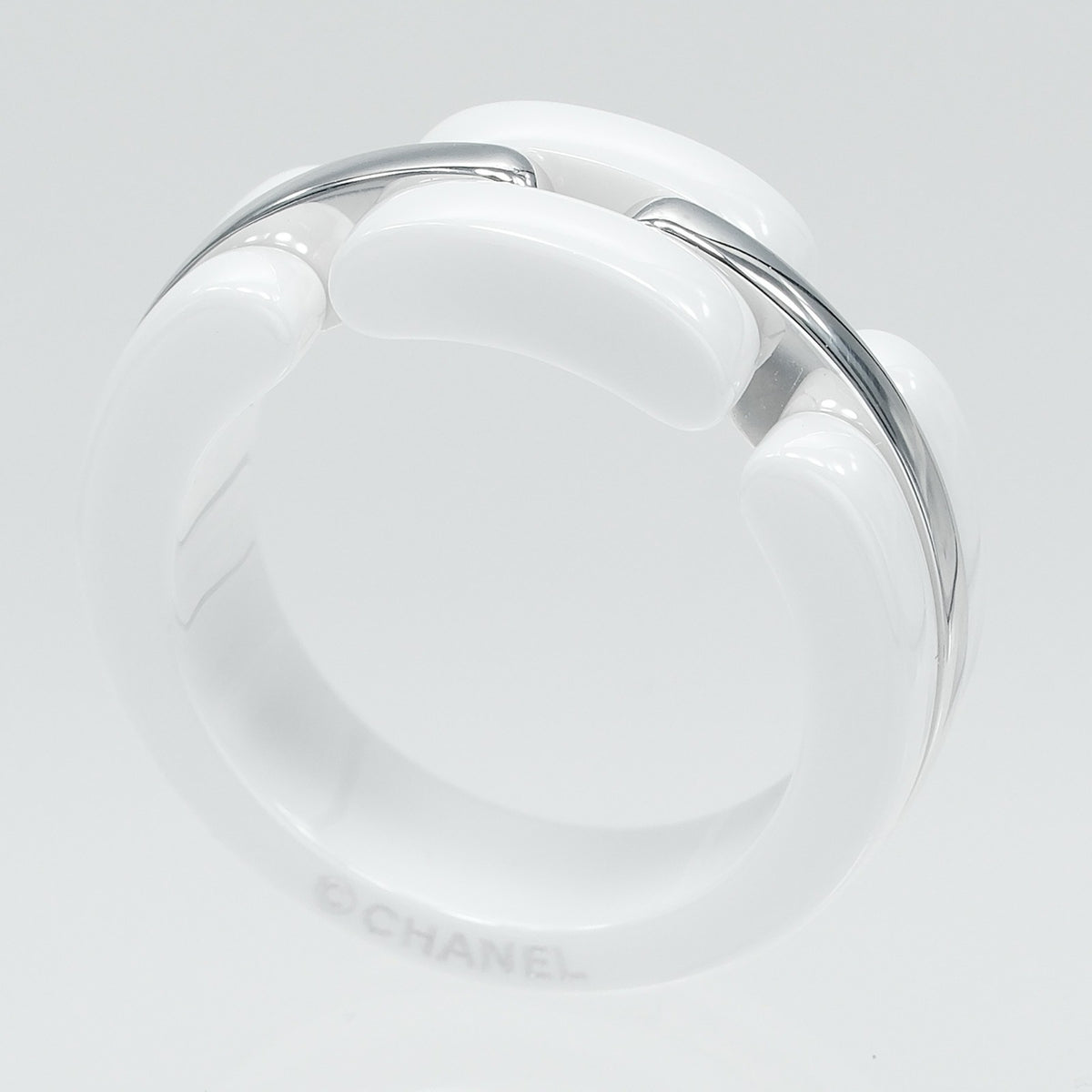 Chanel White Gold (18K) Ceramic Band Ring (Pre-Owned)