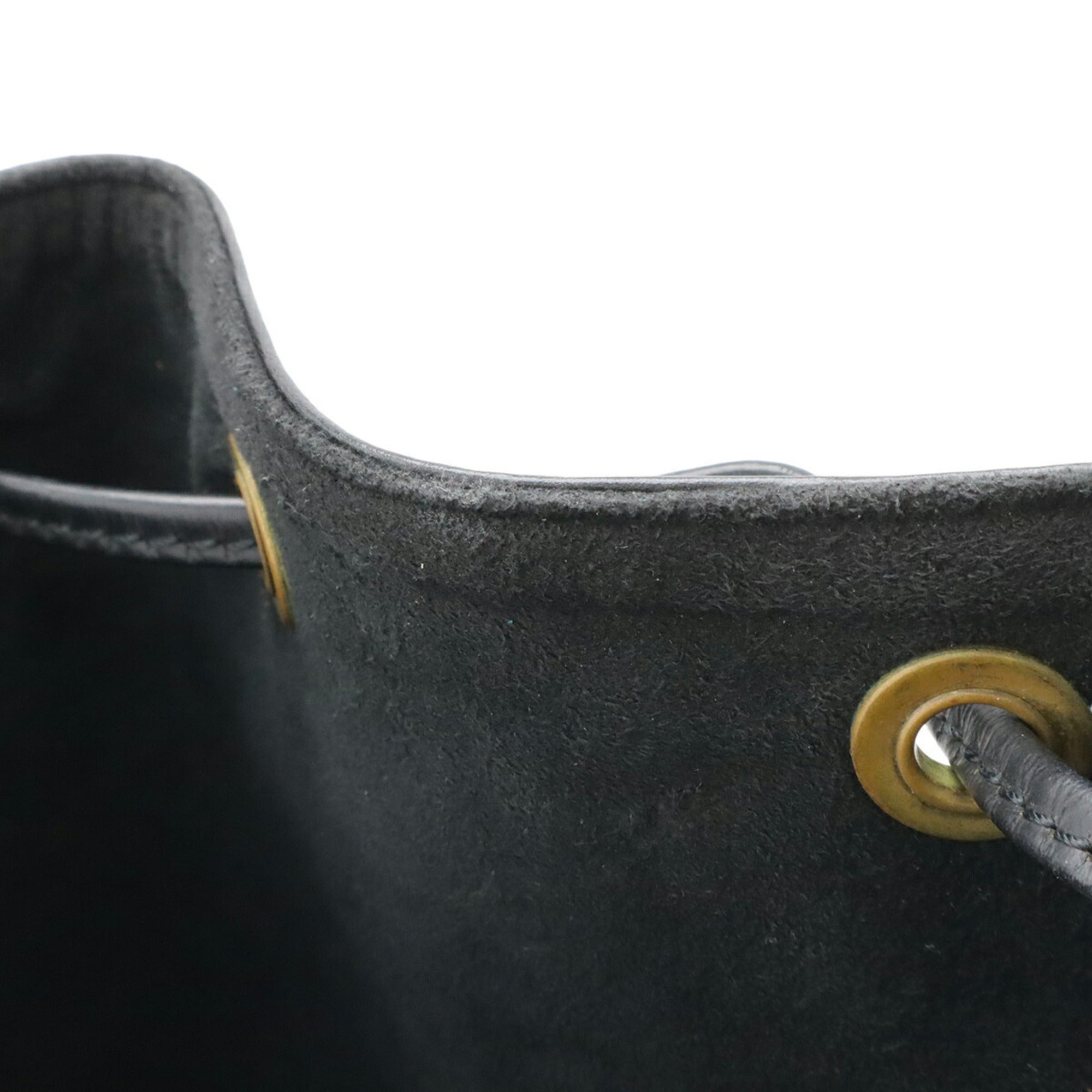 Louis Vuitton Noir Epi Leather Shoulder Bag (Pre-Owned)