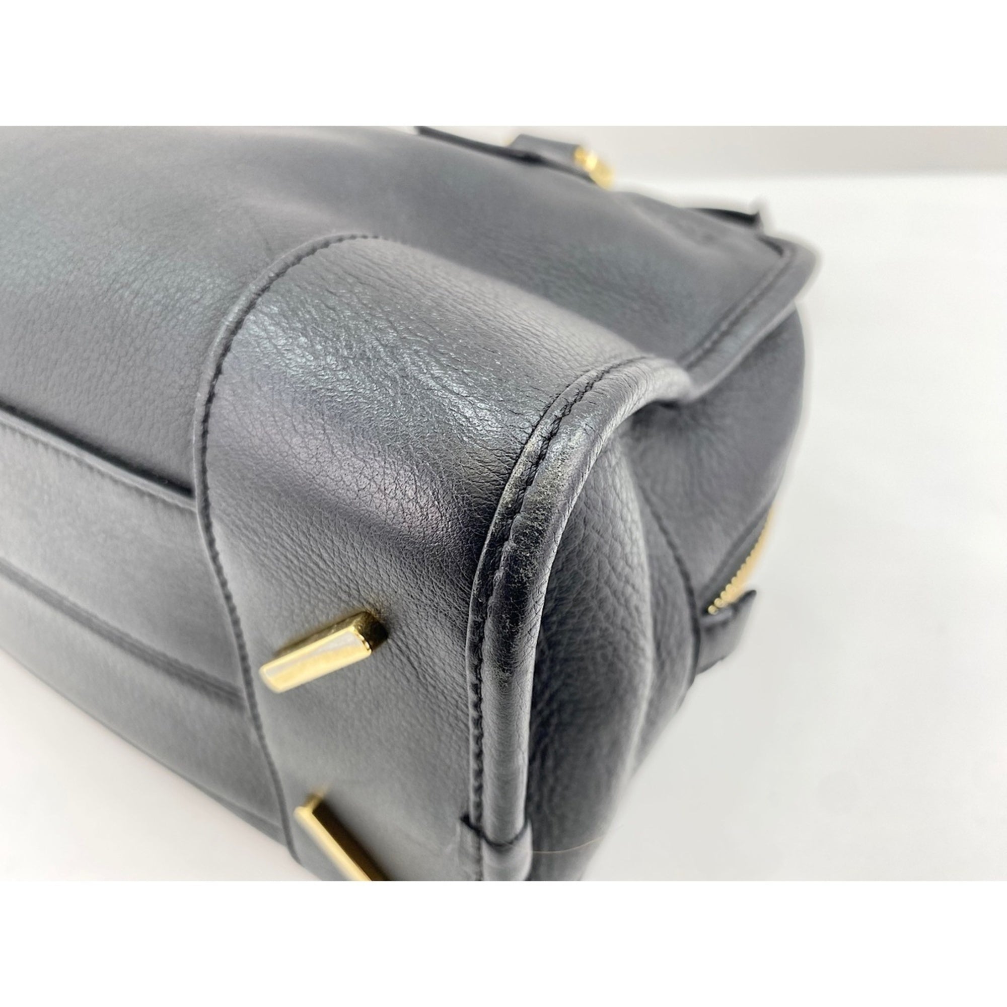 Loewe Amazona Black Shoulder Bag (Pre-Owned)