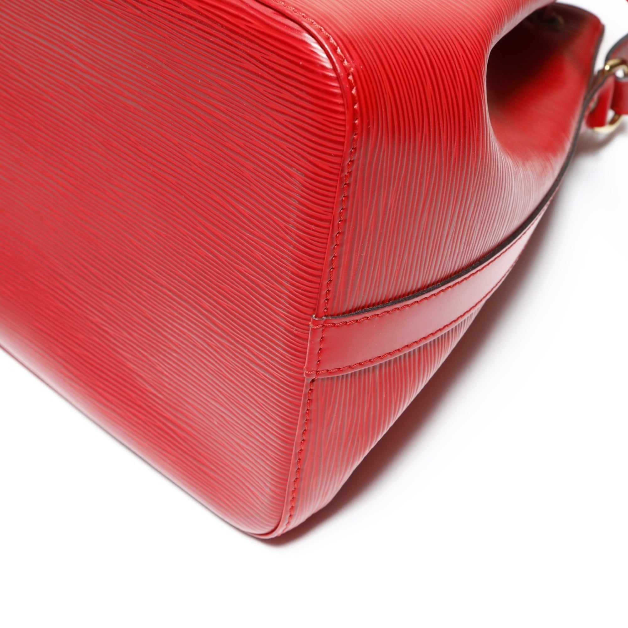 Louis Vuitton Red Color Epi Leather Shoulder Bag (Pre-Owned)