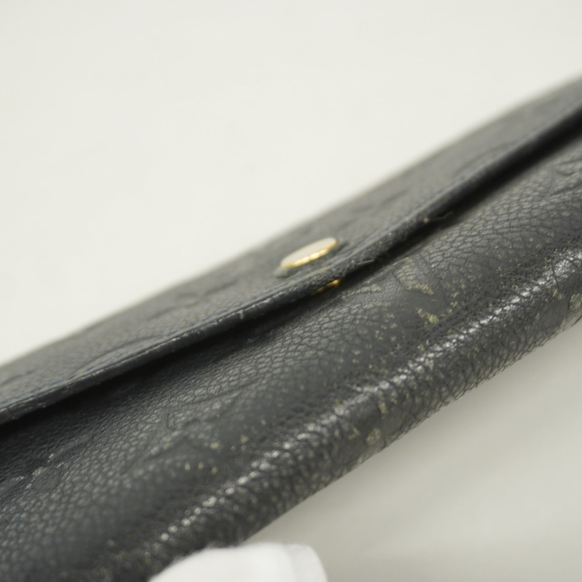 Louis Vuitton Infini Long Wallet (Bi-Fold) (Pre-Owned)