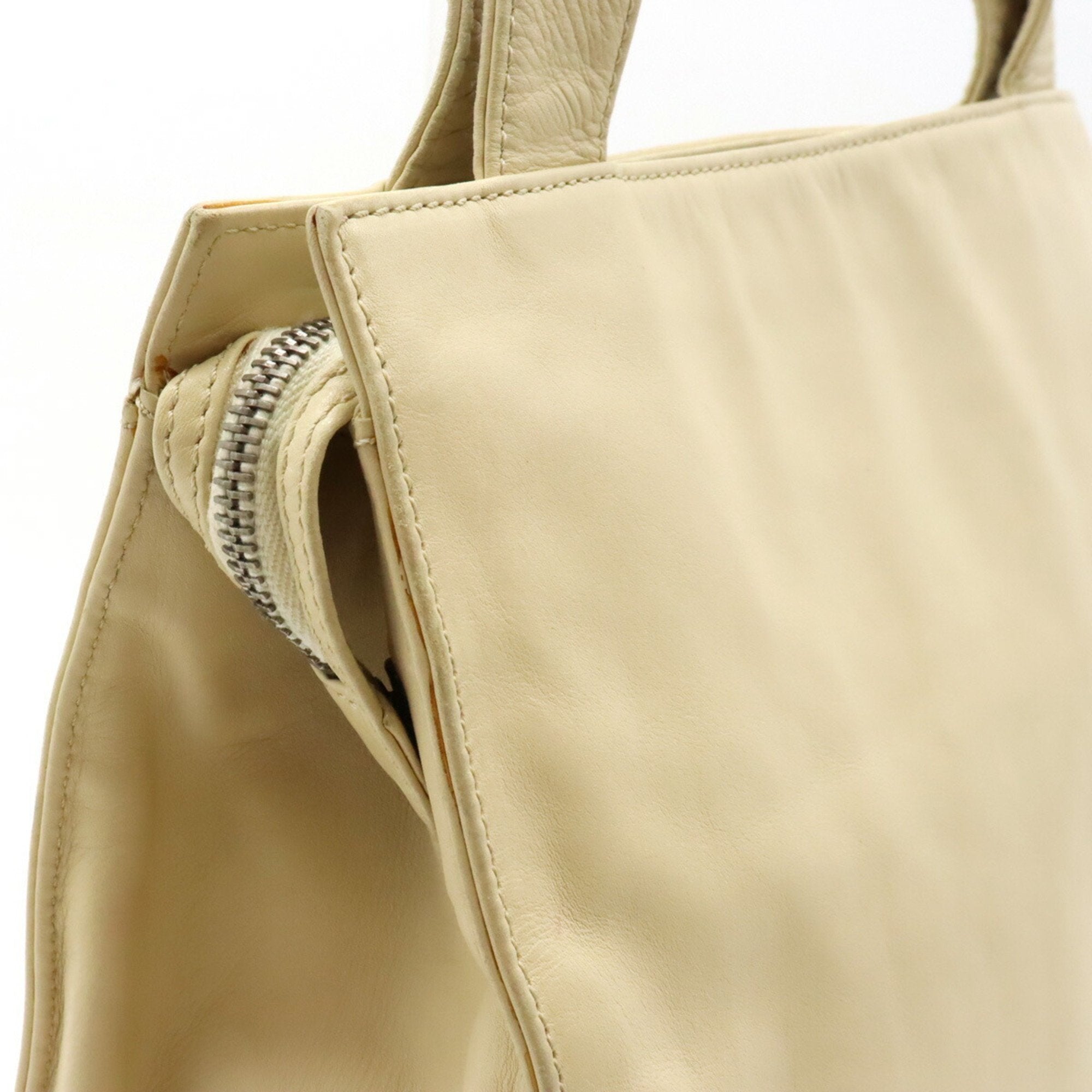 Chanel Light Beige Leather Tote Bag (Pre-Owned)