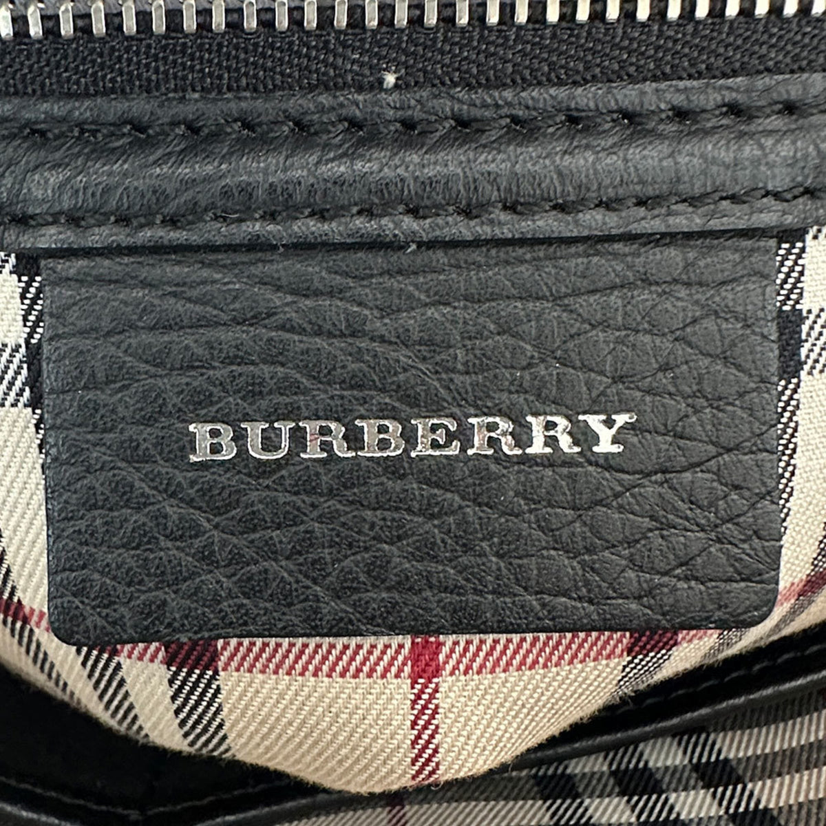 Burberry Black Leather Handbag (Pre-Owned)