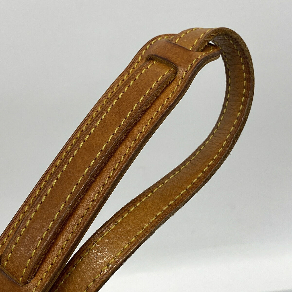 Louis Vuitton Brown Shoulder Bag (Pre-Owned)