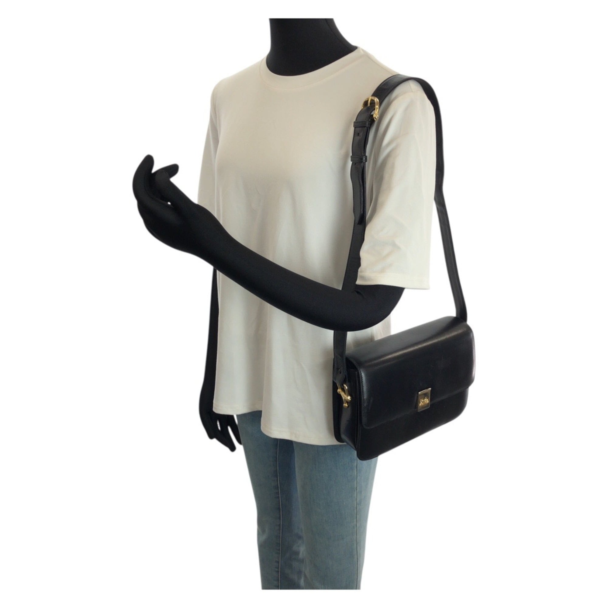 Celine Black Leather Pochette Shoulder Bag (Pre-Owned)