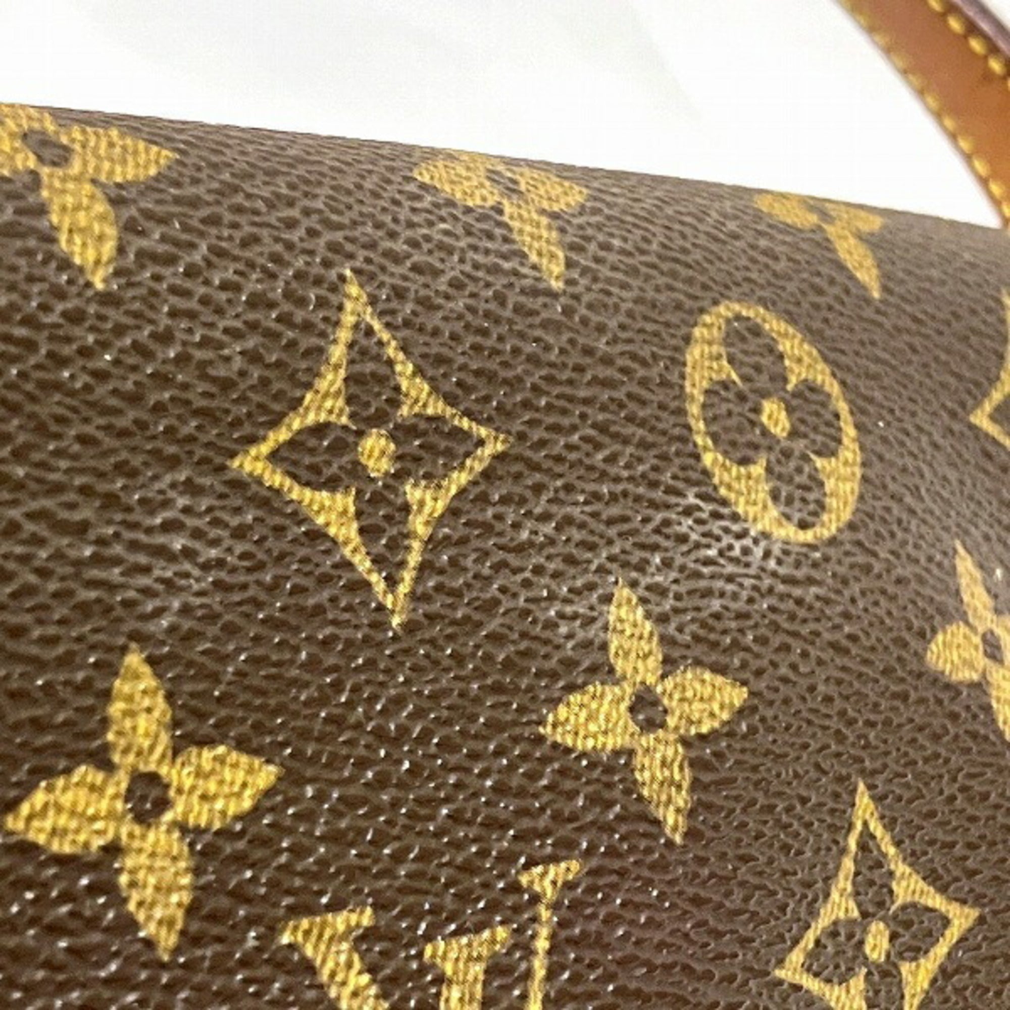 Louis Vuitton Brown Shoulder Bag (Pre-Owned)