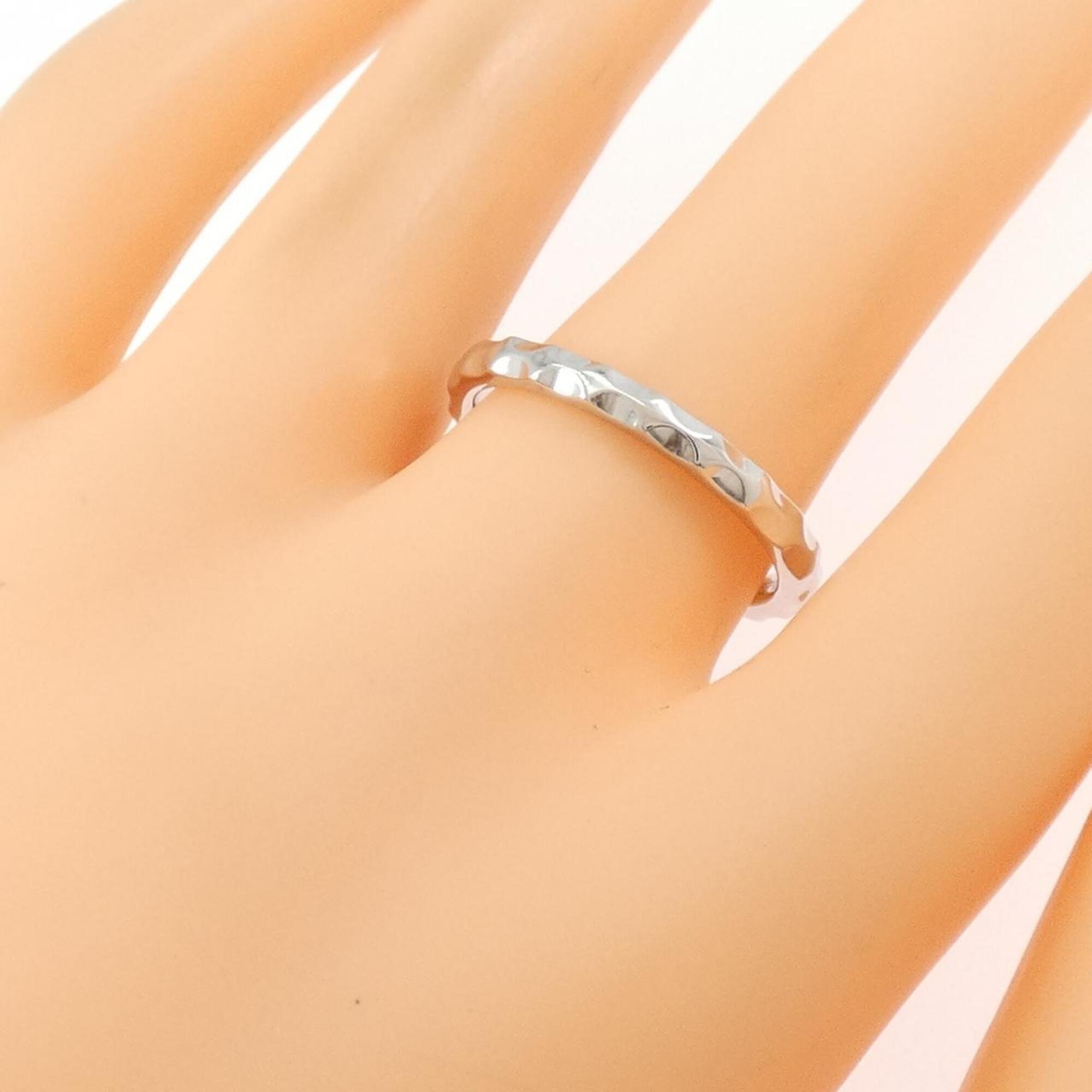 Louis Vuitton White Gold (18K) Band Ring (Pre-Owned)