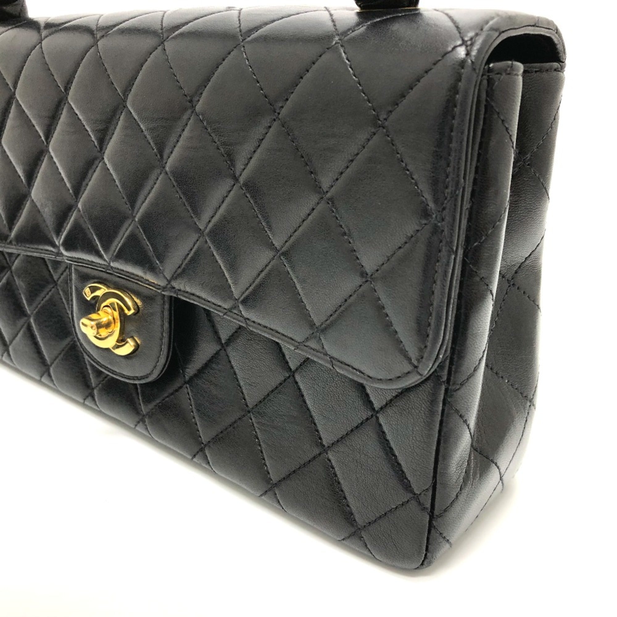 Chanel Black Leather Handbag (Pre-Owned)