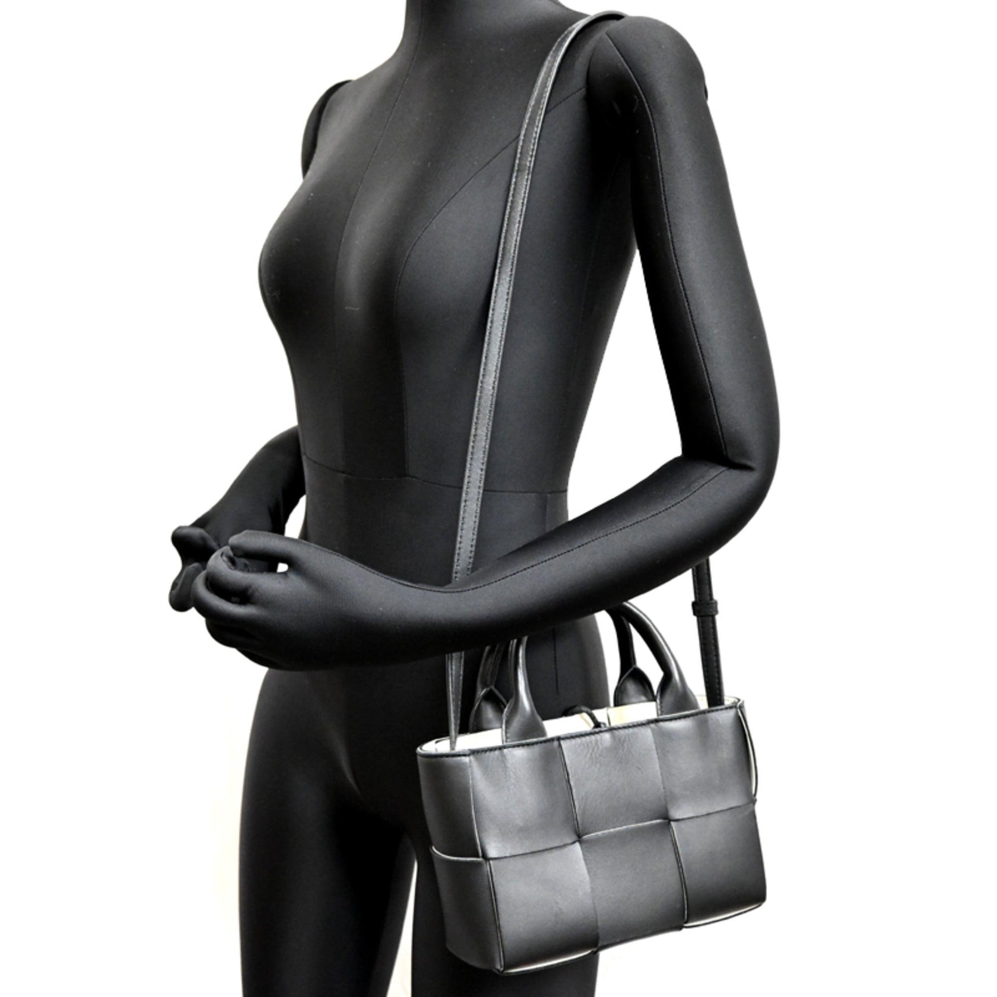 Bottega Veneta White Leather Tote Bag (Pre-Owned)