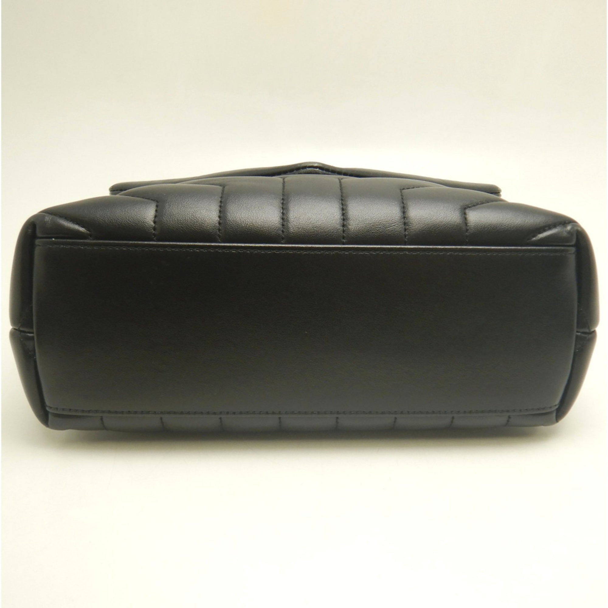 Yves Saint Laurent Black Leather Shoulder Bag (Pre-Owned)