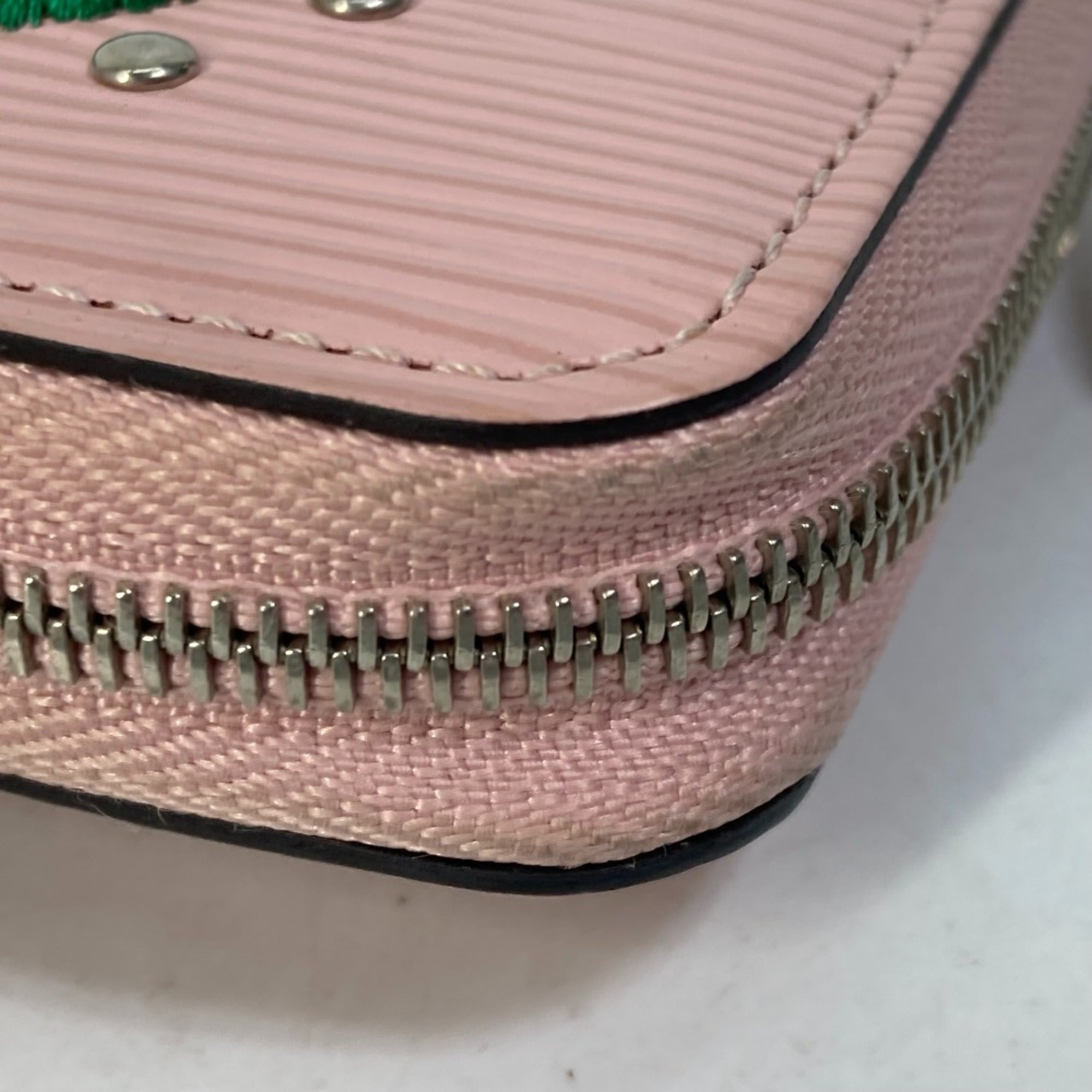 Louis Vuitton Epi Pink Epi Leather Coin Purse/Coin Case (Pre-Owned)