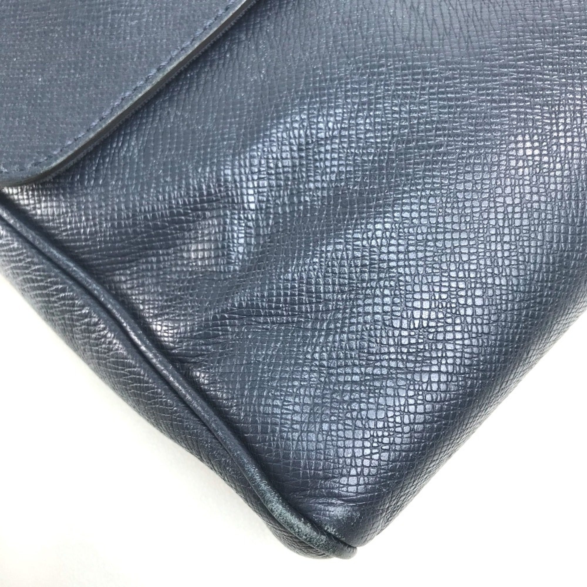 Louis Vuitton Navy Leather Shoulder Bag (Pre-Owned)
