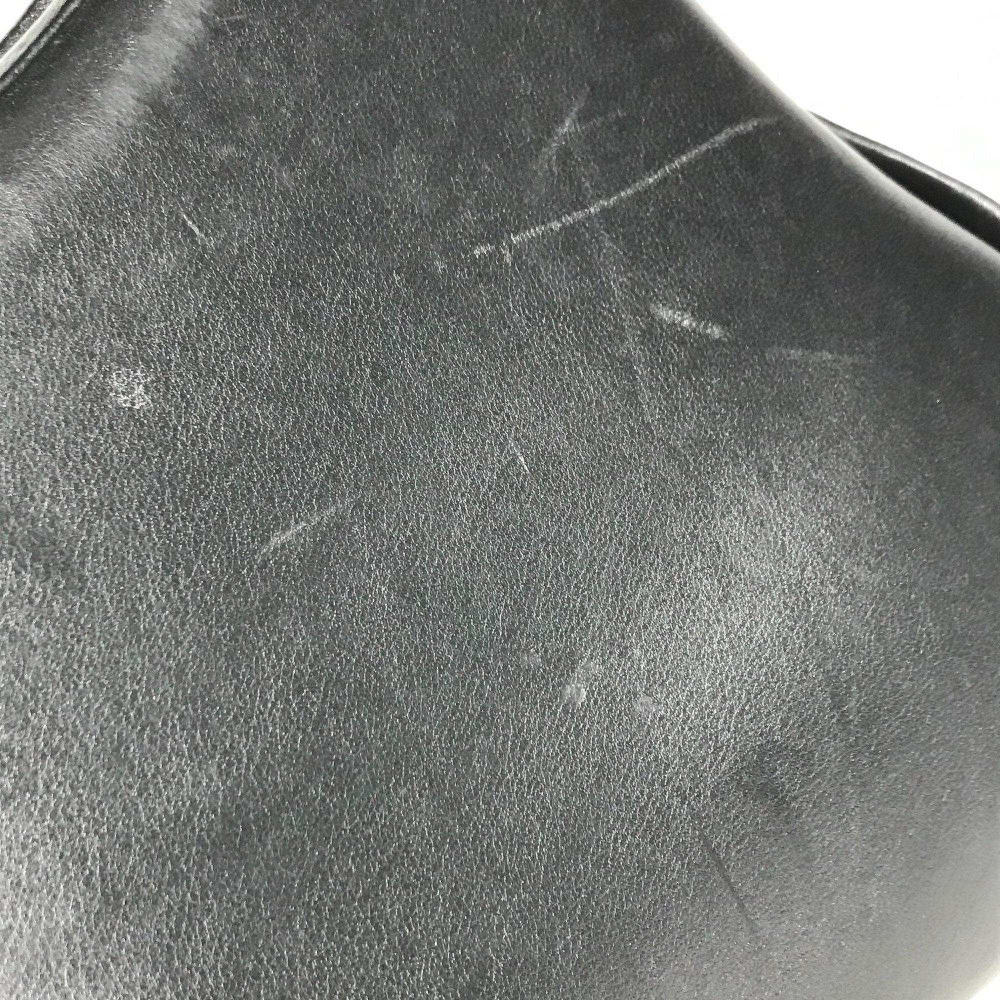 Chanel Black Leather Handbag (Pre-Owned)