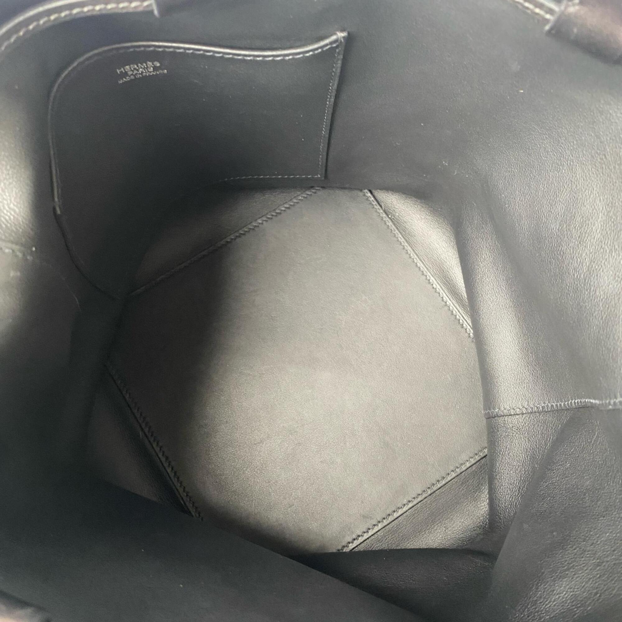 Hermes Black Shoulder Bag (Pre-Owned)