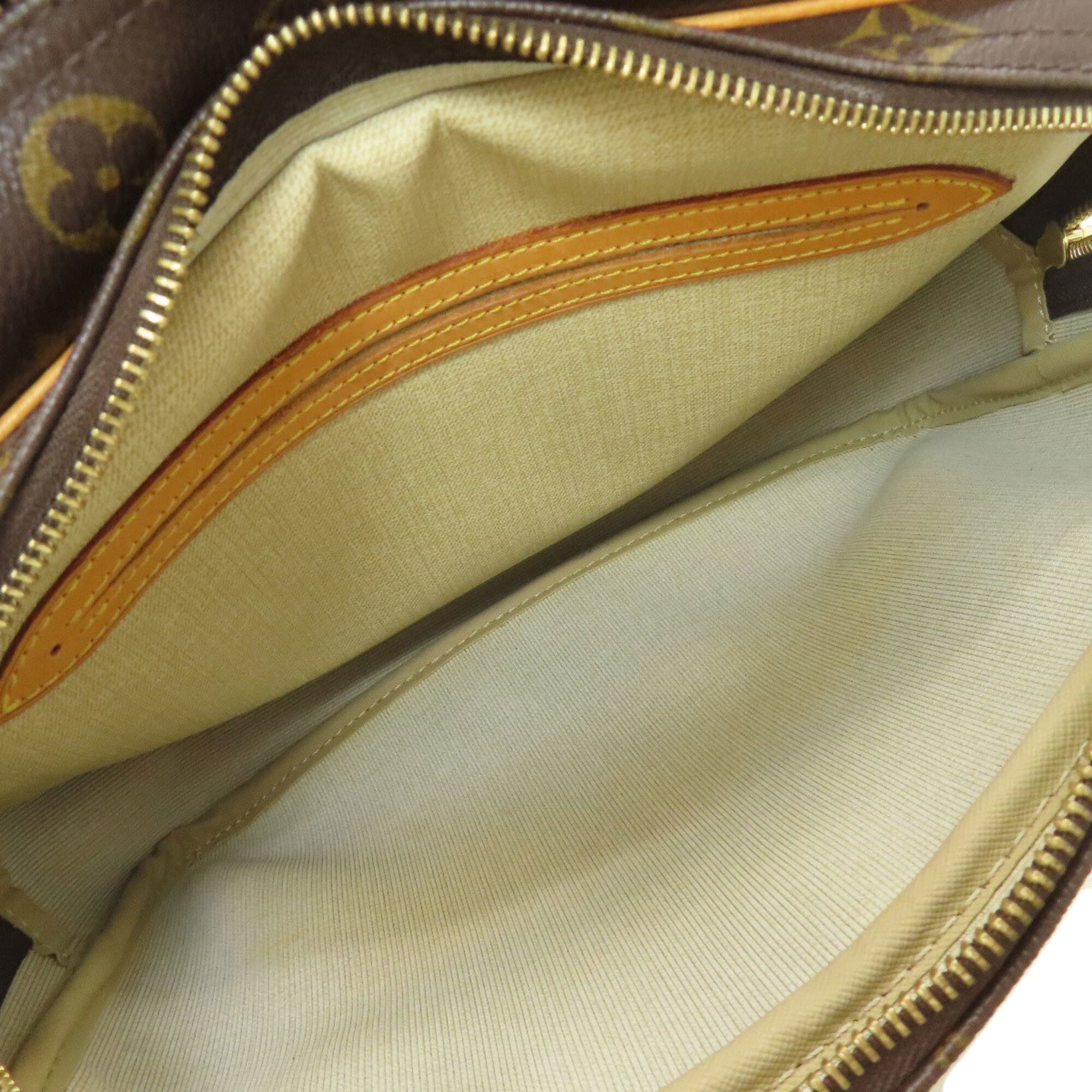 Louis Vuitton Monogram Monogram Monogram Shoulder Bag (Pre-Owned)