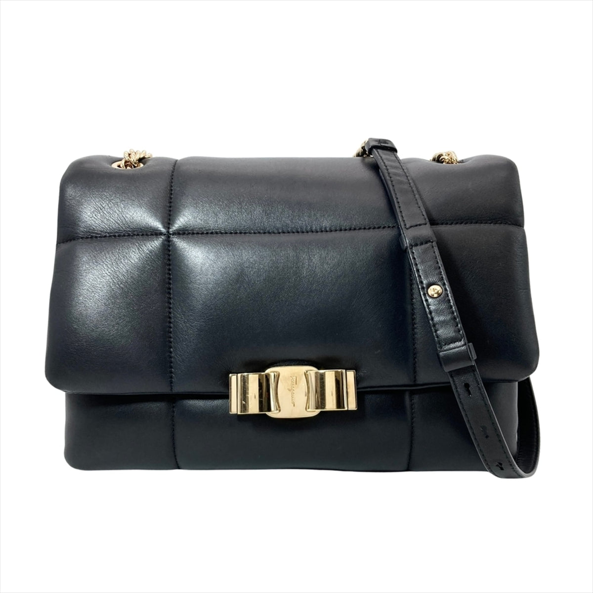 Salvatore Ferragamo Black Leather Shoulder Bag (Pre-Owned)