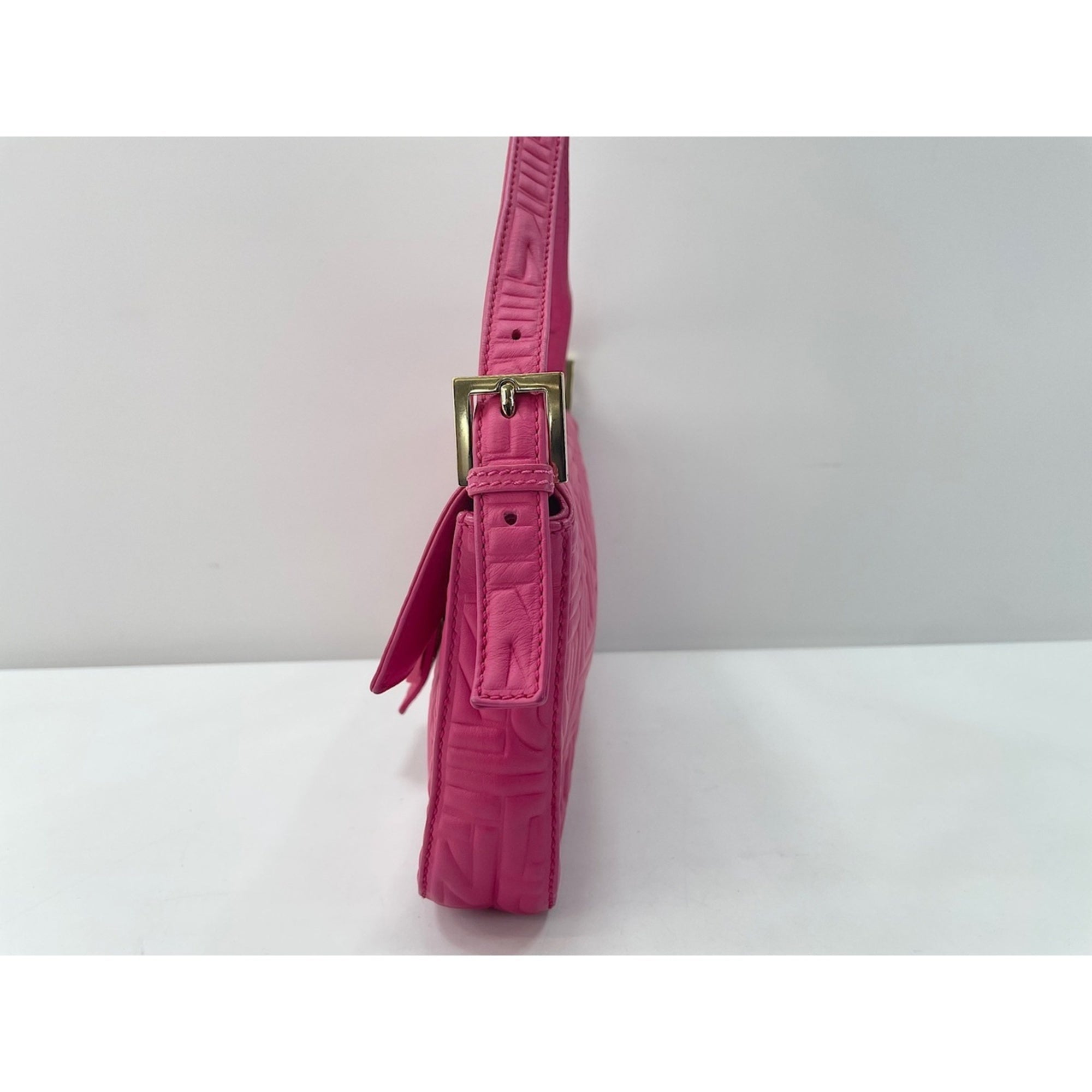 Fendi Pink Shoulder Bag (Pre-Owned)