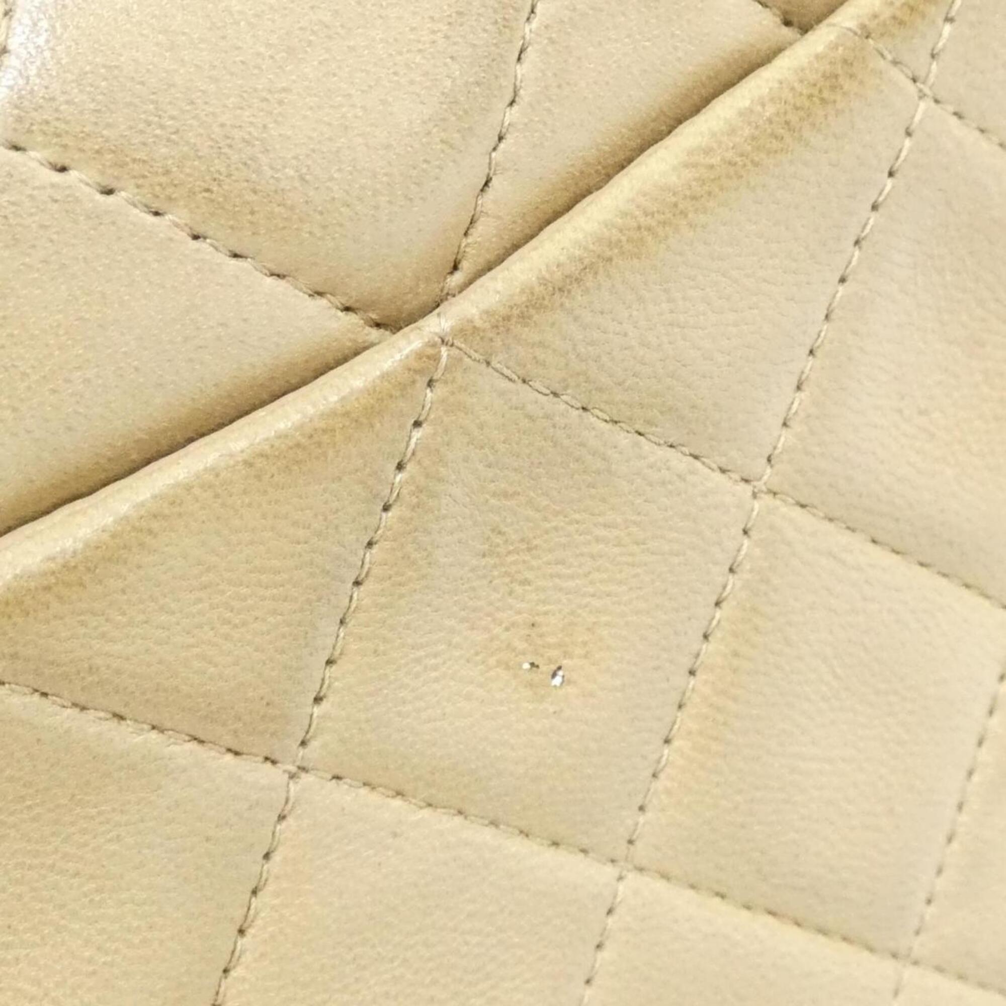 Chanel Beige Leather Shoulder Bag (Pre-Owned)