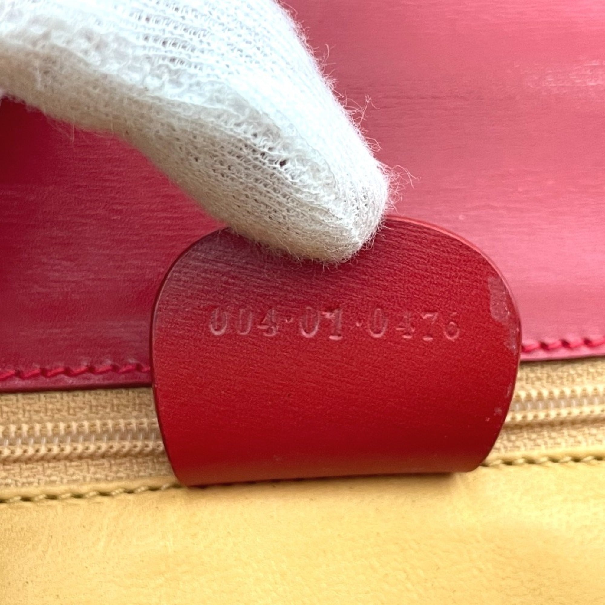 Gucci Red Leather Shoulder Bag (Pre-Owned)