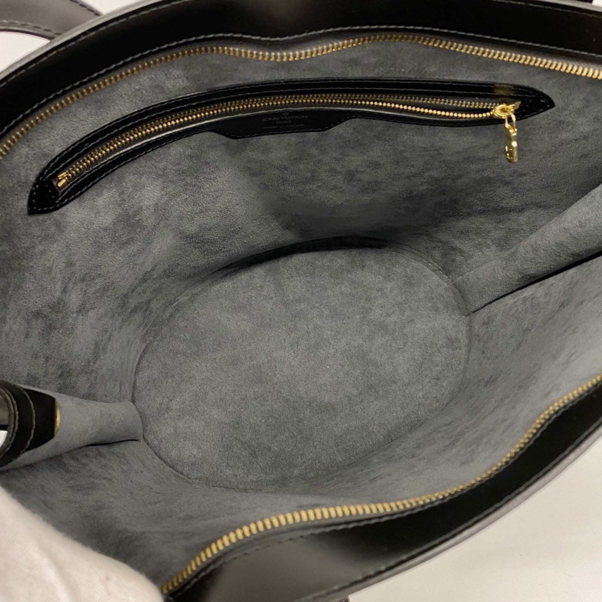 Louis Vuitton Noir Shoulder Bag (Pre-Owned)
