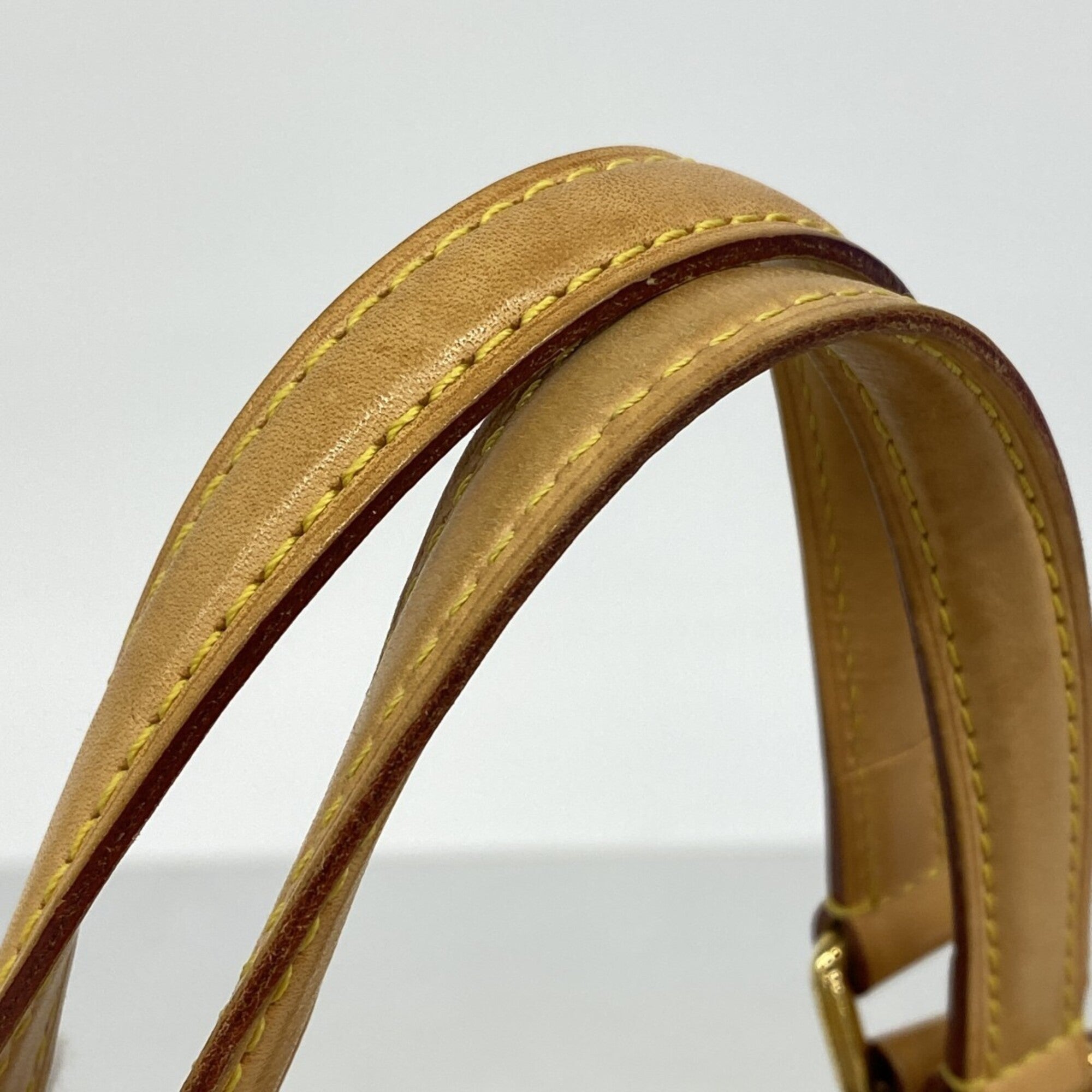 Louis Vuitton Blanc Corail Handbag (Pre-Owned)