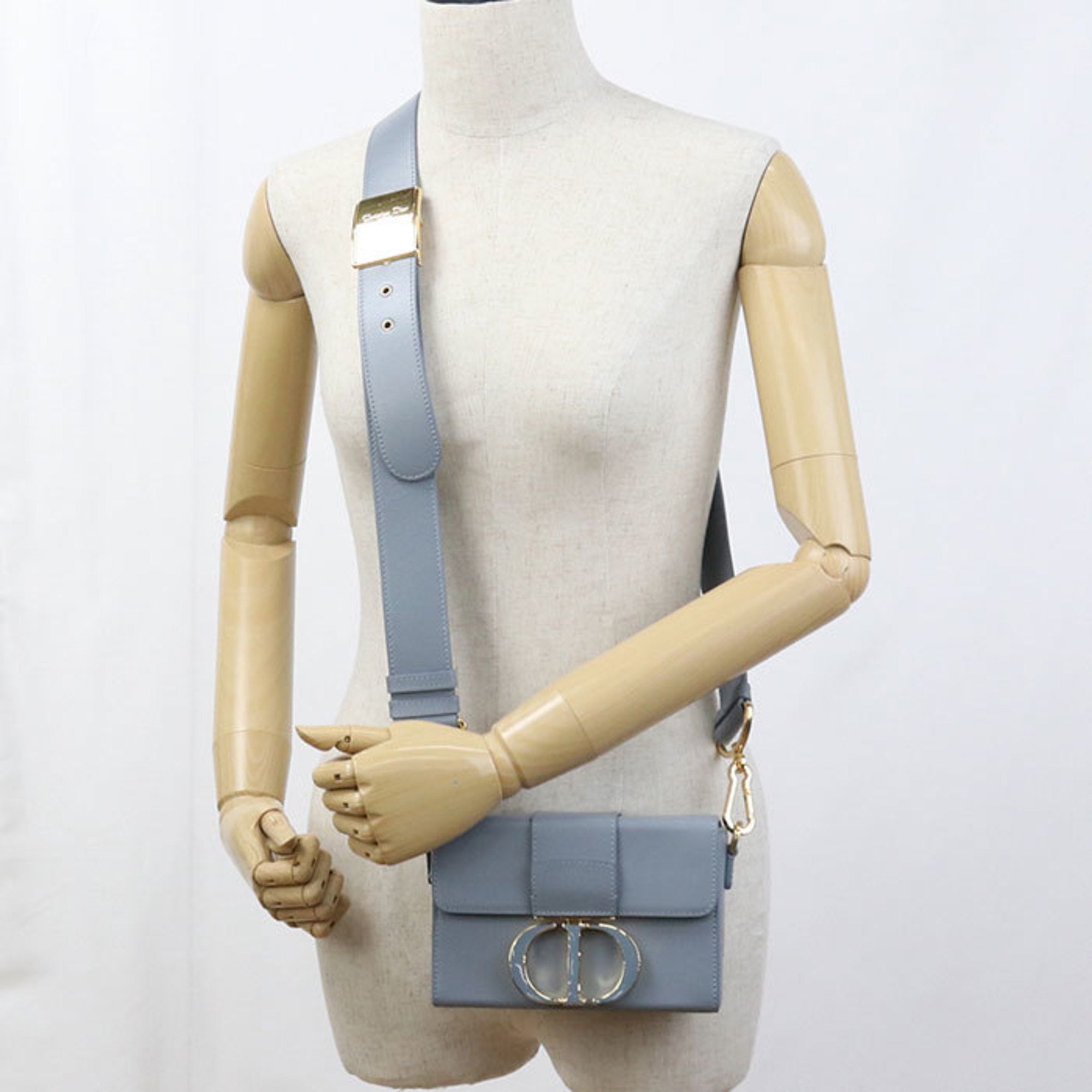 Christian Dior Blue Leather Shoulder Bag (Pre-Owned)