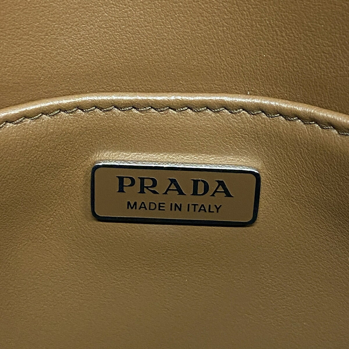 Prada Brown Leather Shoulder Bag (Pre-Owned)