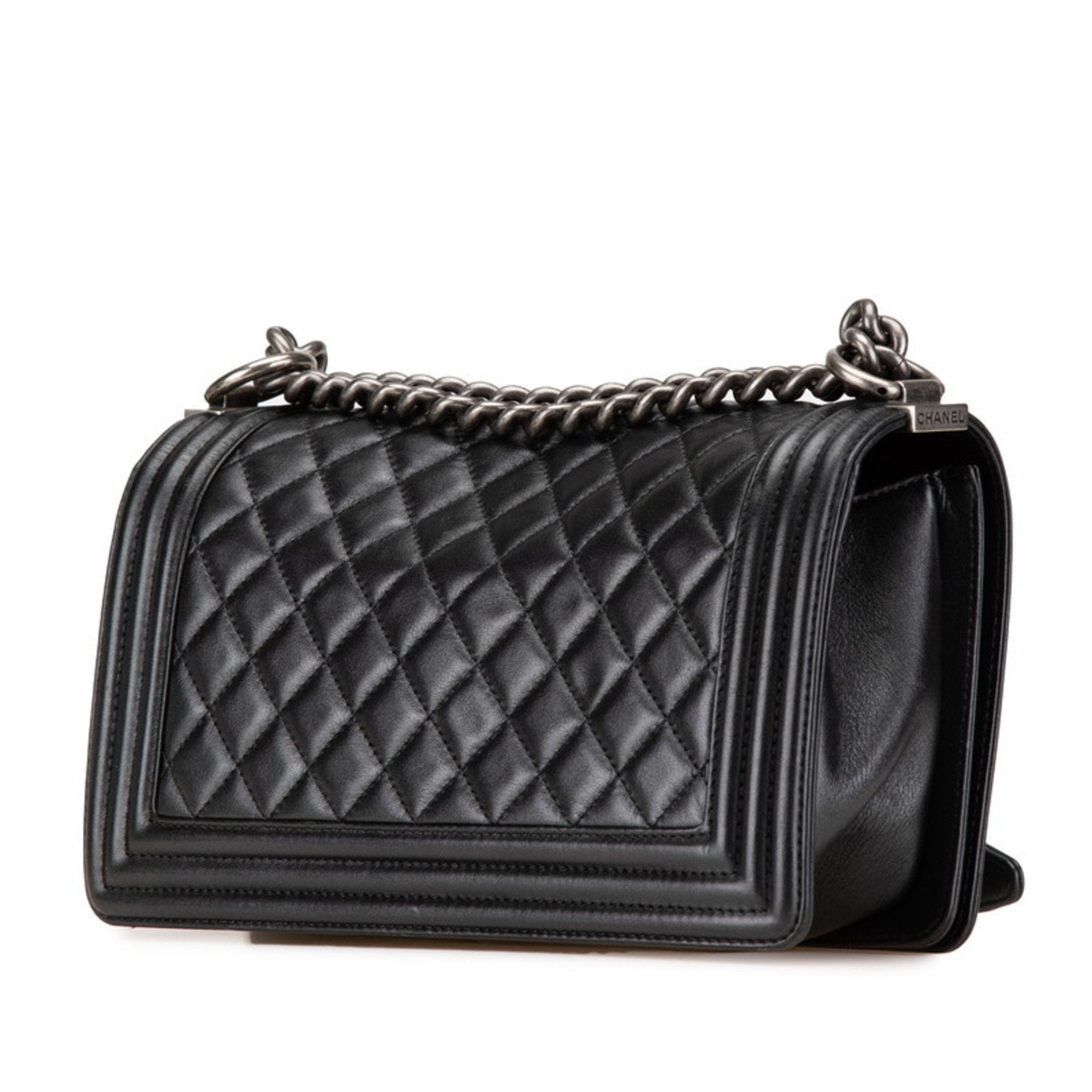Chanel Black Leather Shoulder Bag (Pre-Owned)