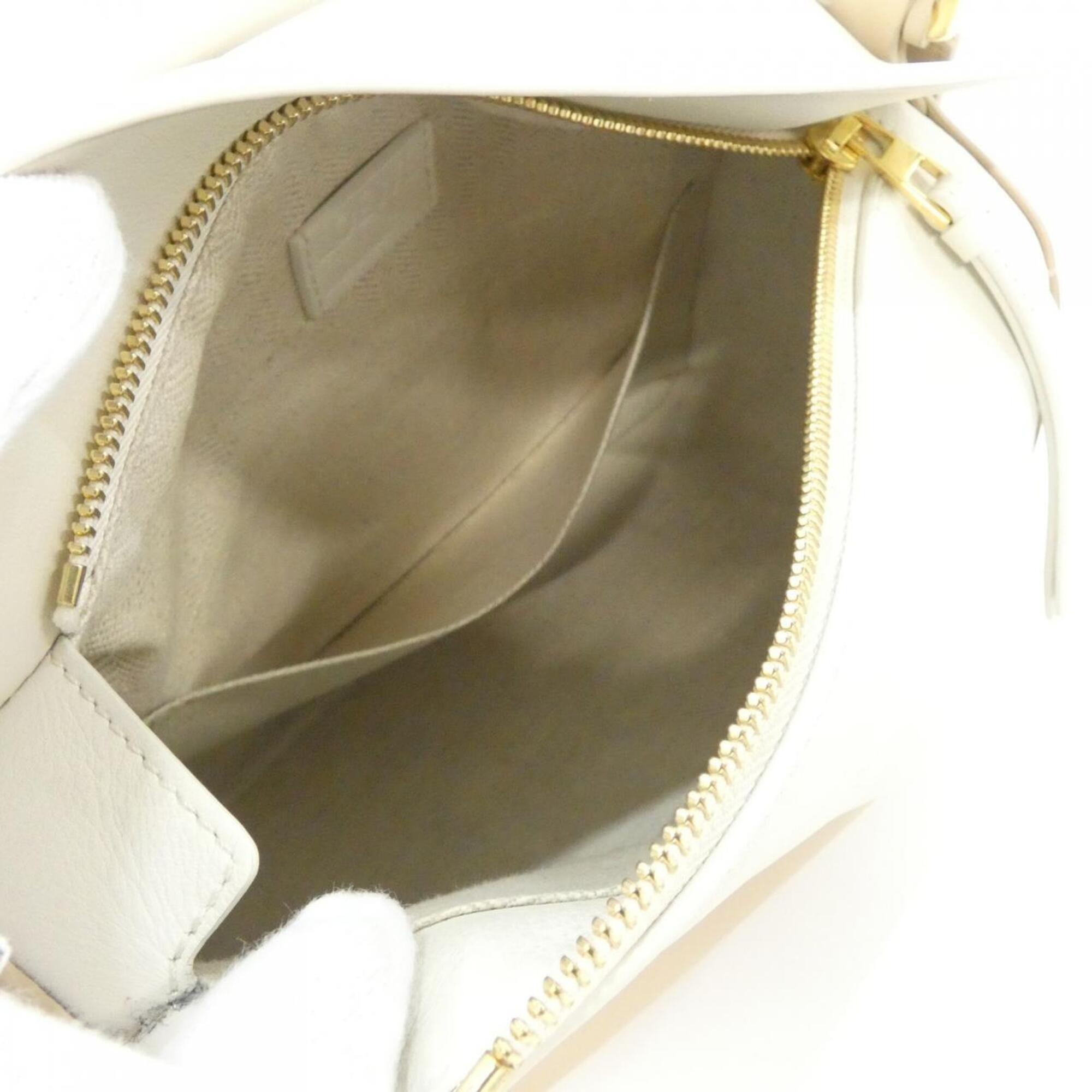 Loewe White Leather Handbag (Pre-Owned)