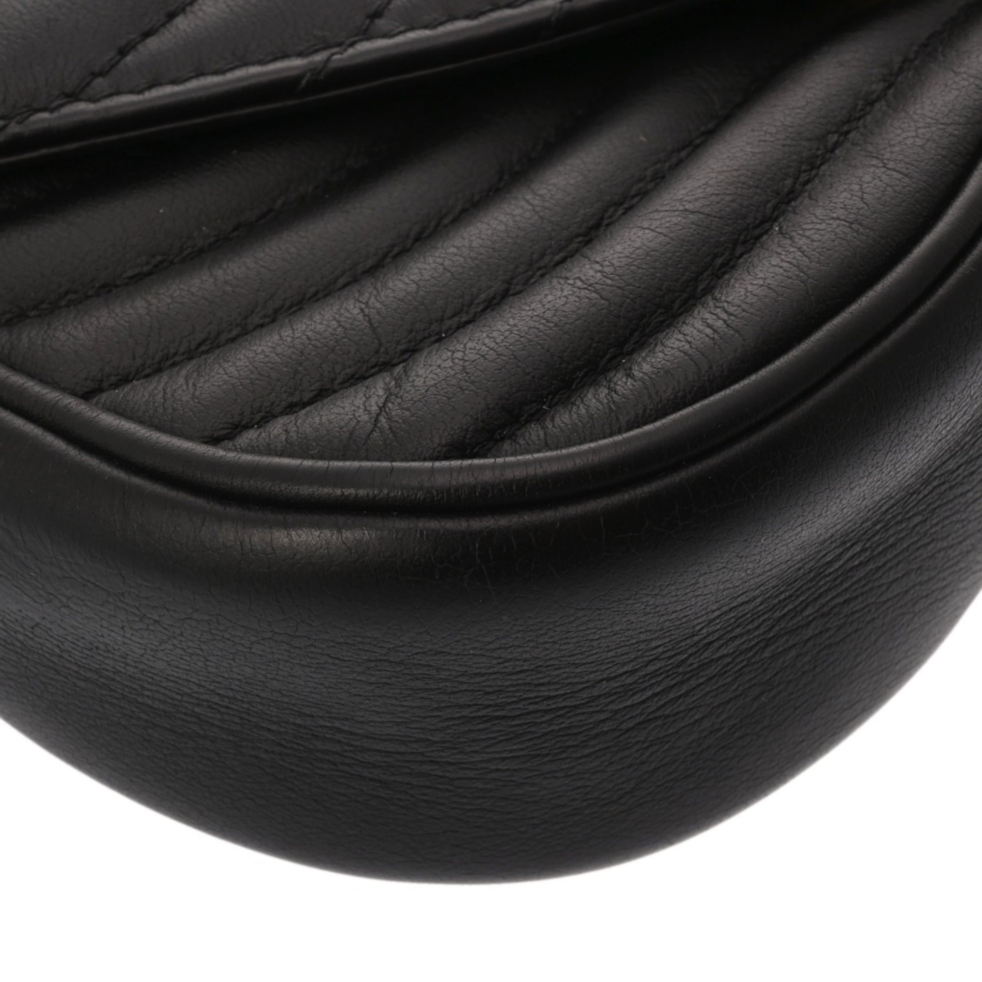 Louis Vuitton Noir Leather Shoulder Bag (Pre-Owned)