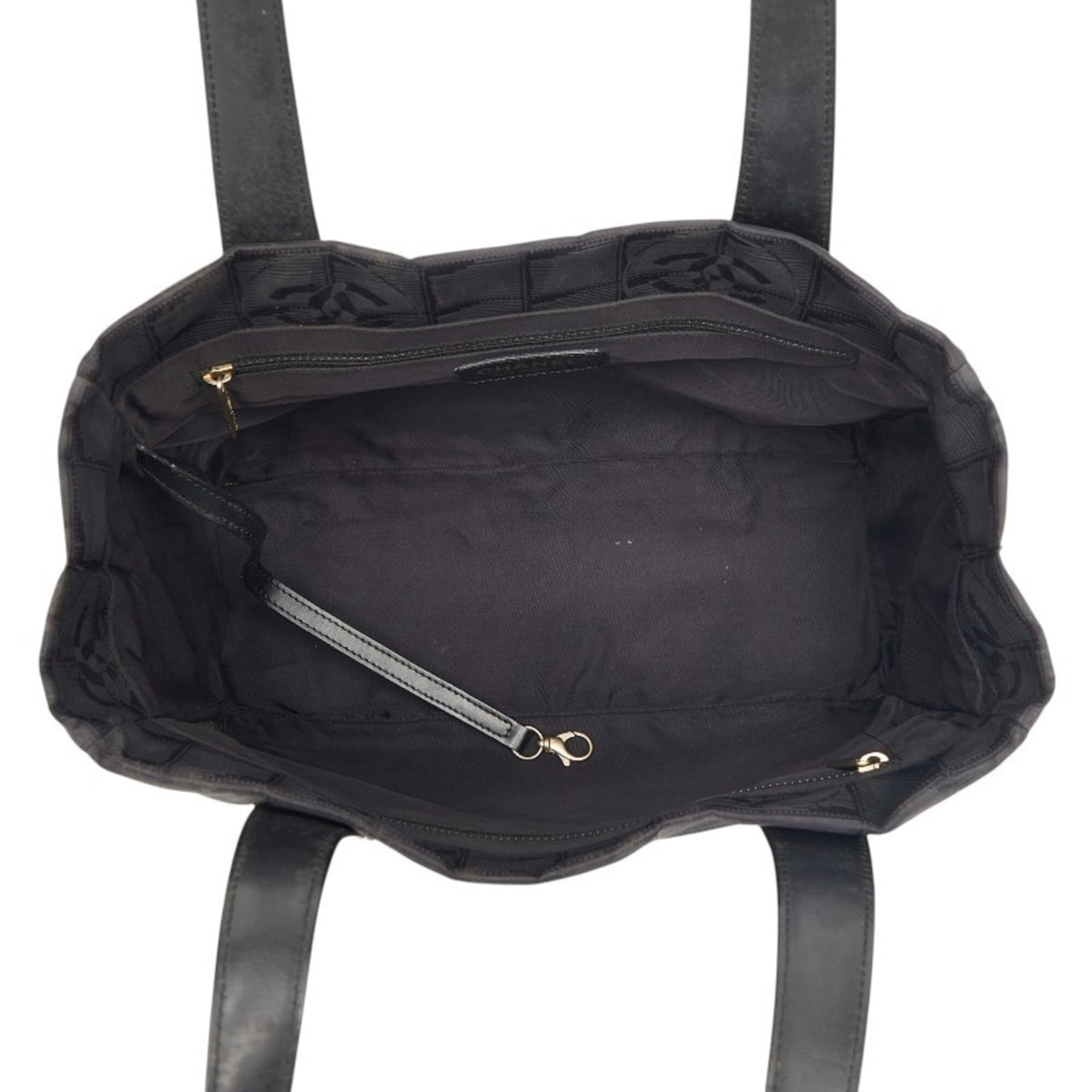 Chanel Black Nylon Leather Handbag (Pre-Owned)