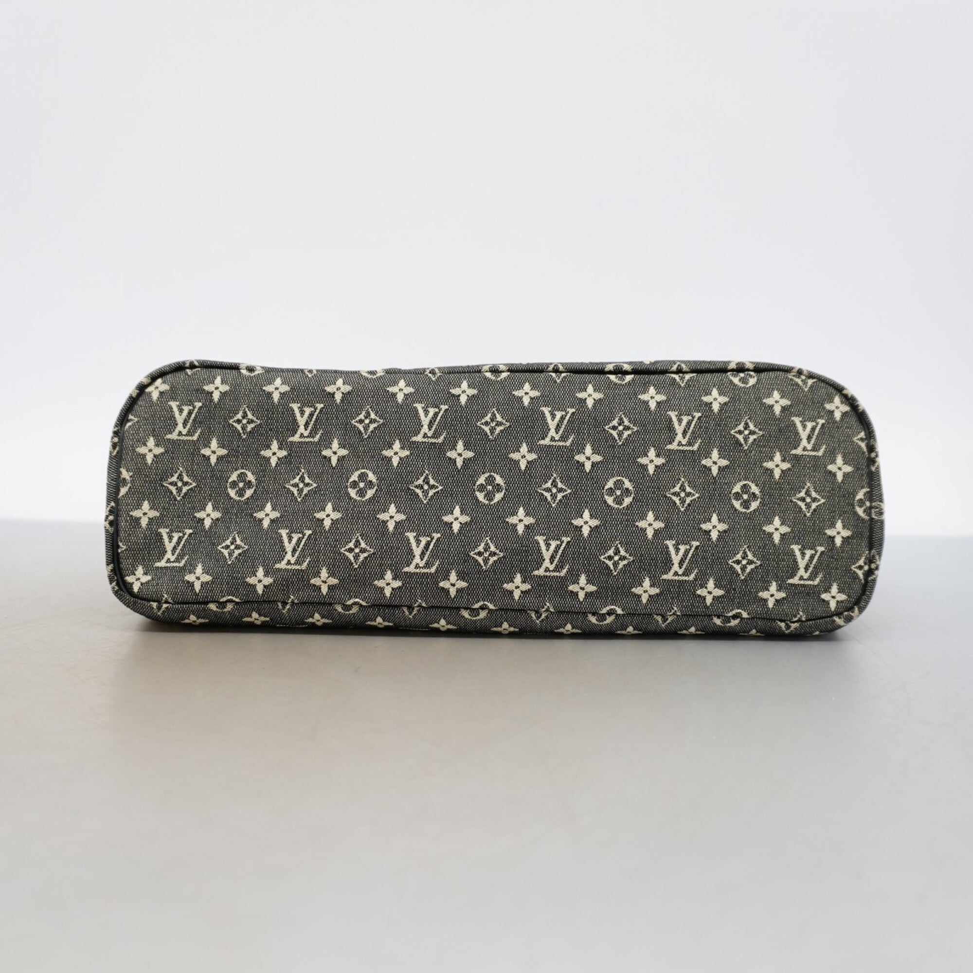 Louis Vuitton Noir Tote Bag (Pre-Owned)