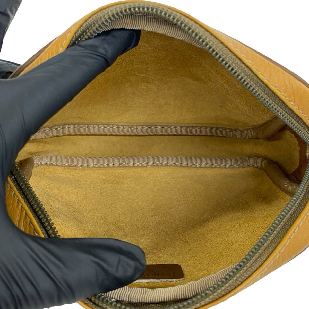 Loewe Brown Camel Leather Pochette Shoulder Bag (Pre-Owned)