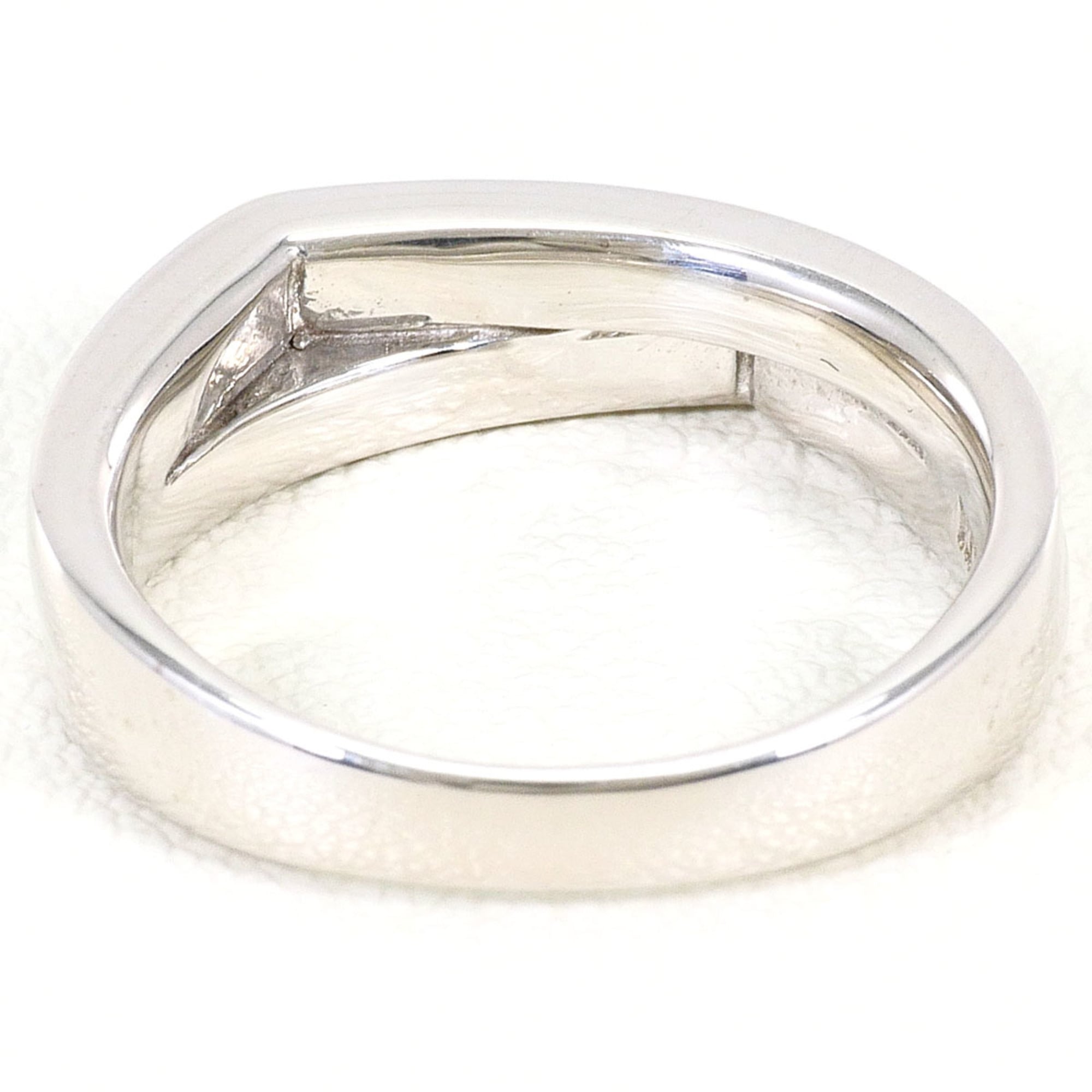 Unbranded White Gold White Gold (18K) Band Ring (Pre-Owned)