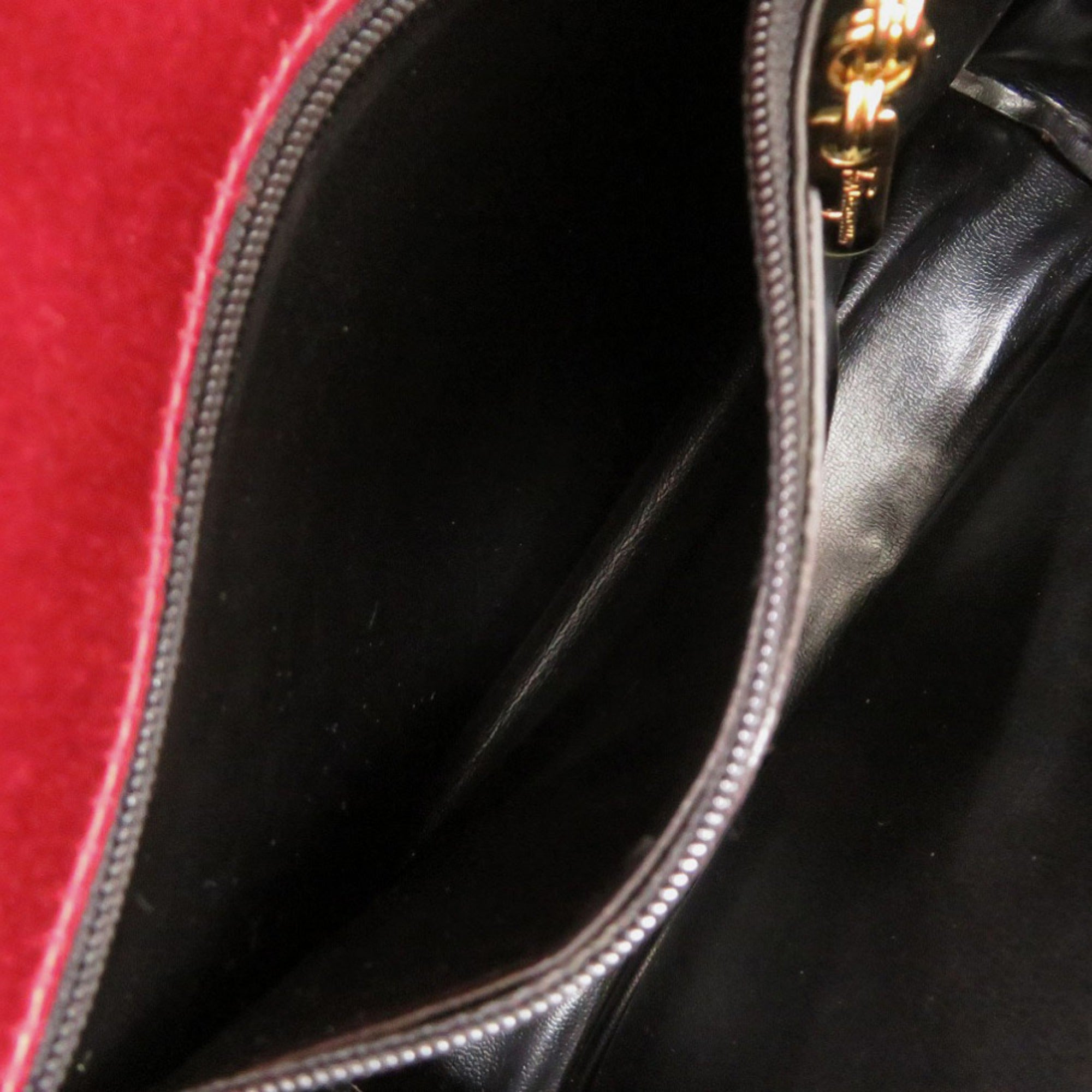 Salvatore Ferragamo Red Color Satin Shoulder Bag (Pre-Owned)