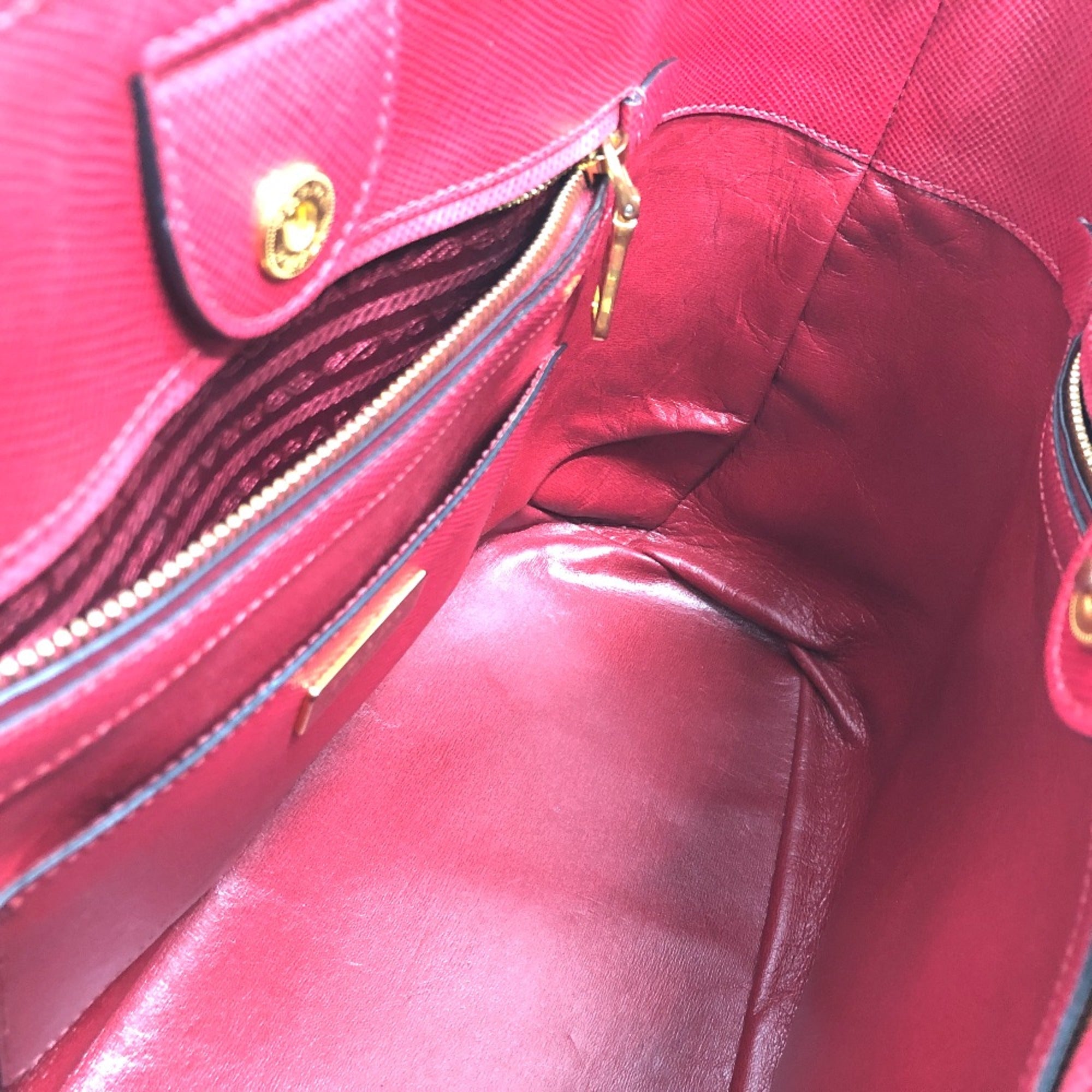 Prada Red Leather Handbag (Pre-Owned)