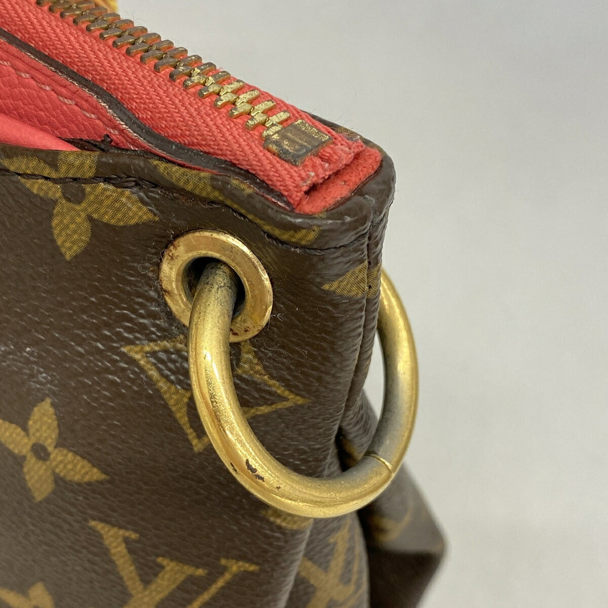 Louis Vuitton Brown Poppy Petal Handbag (Pre-Owned)